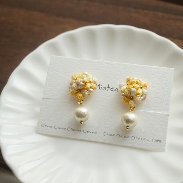 三つ花のブーケ「サニー」／ピアス・イヤリングの画像2