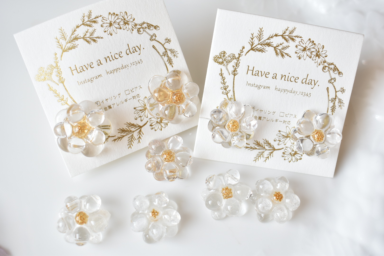 透明なお花（大）❁赤いタッセルのピアス・イヤリングの画像4