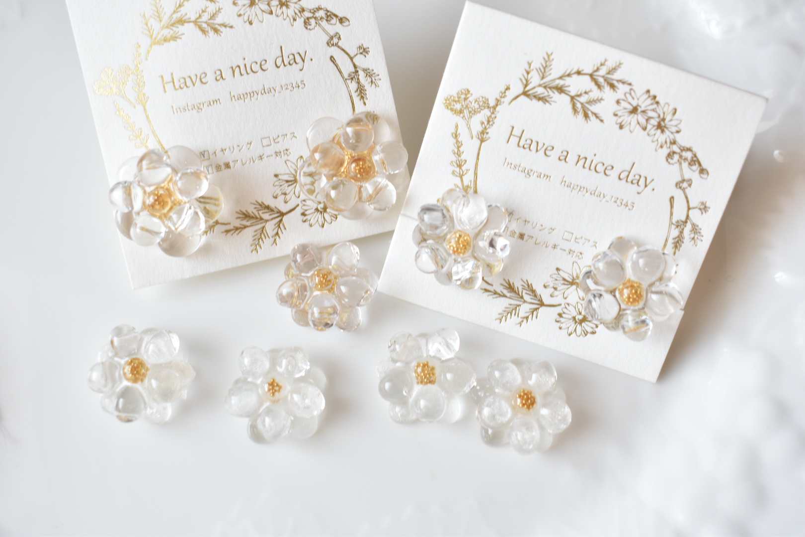 透明なお花（小）❁赤いタッセルのピアス・イヤリングの画像4