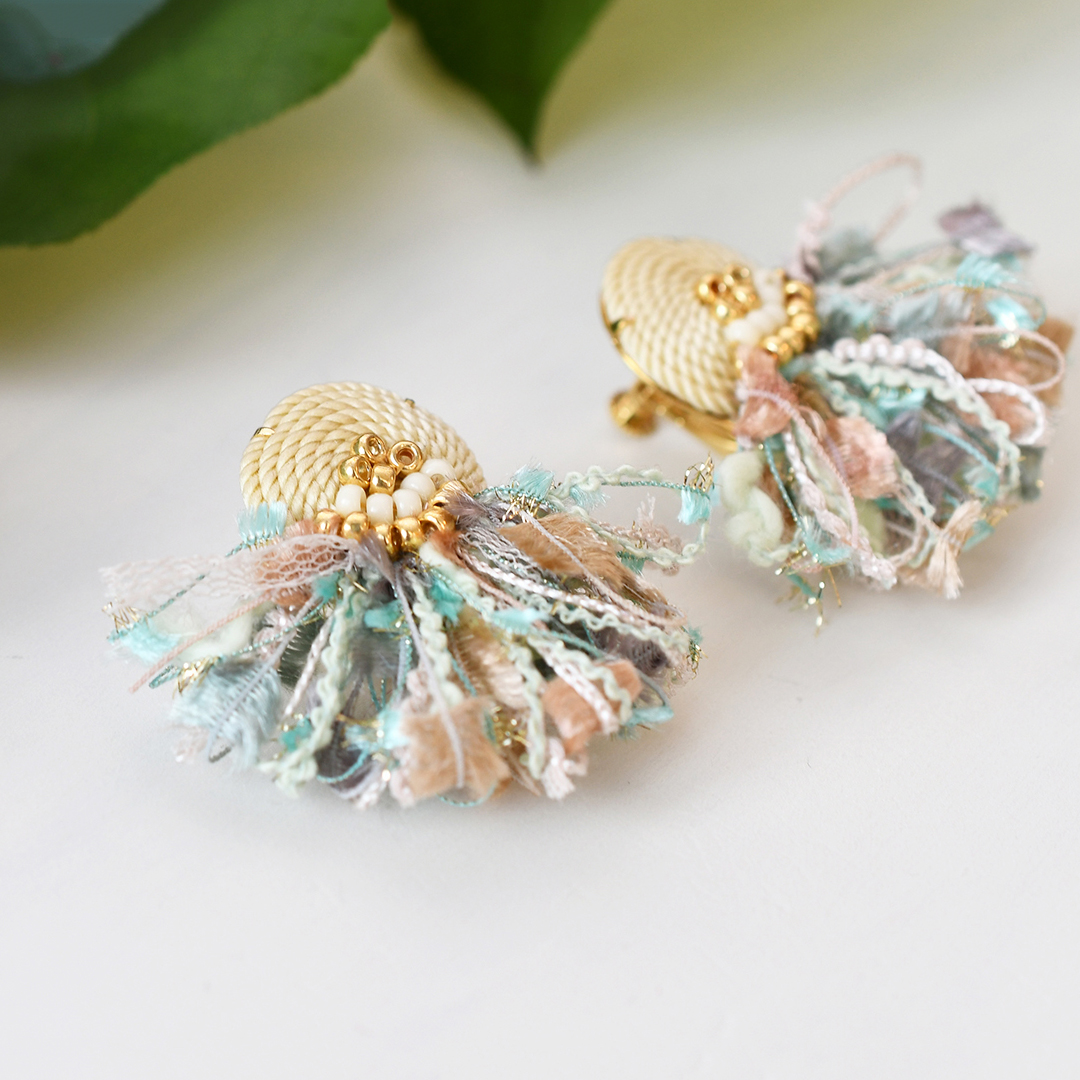 コードモチーフタッセルピアス・イヤリング/ピンク、クリームの画像4