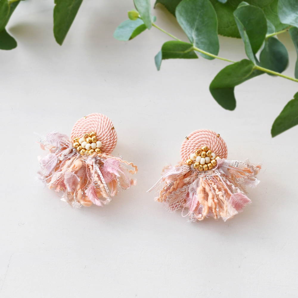 コードモチーフタッセルピアス・イヤリング/ピンク、クリームの画像5