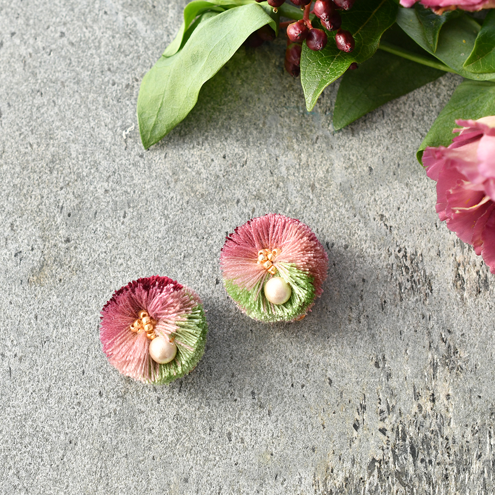 ポンポンタッセルピアス・イヤリング/ピンクの画像2