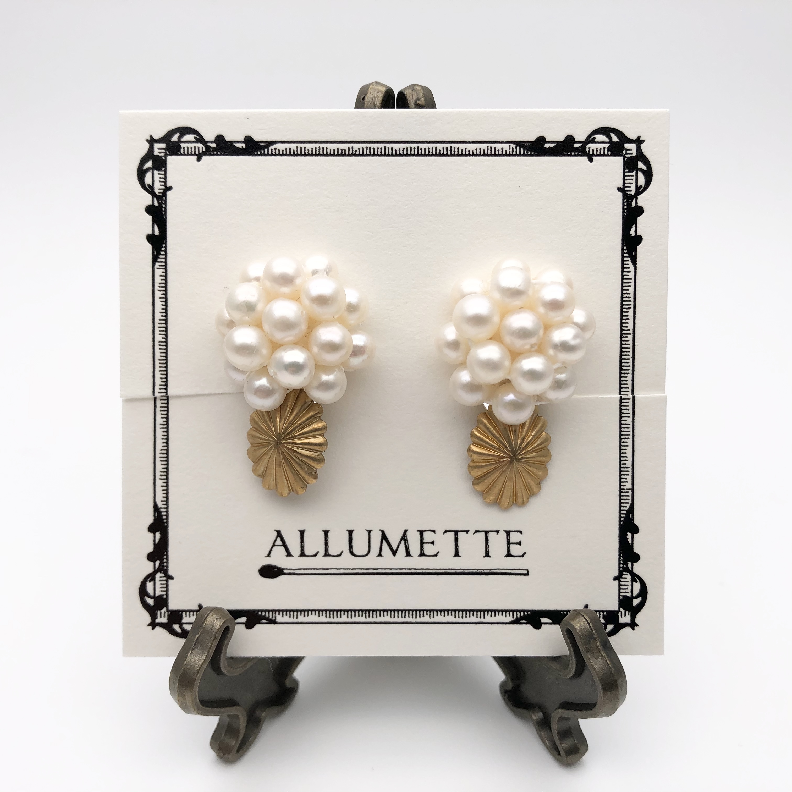 Pearl and brass chrysanthemum Pierced Earrings / Ear Clipsの画像5