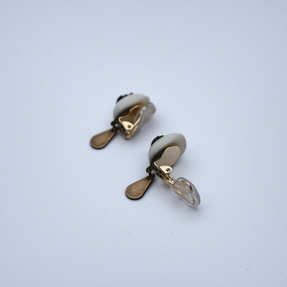 Leaf Pierced Earrings / Ear Clips (ivory)の画像6