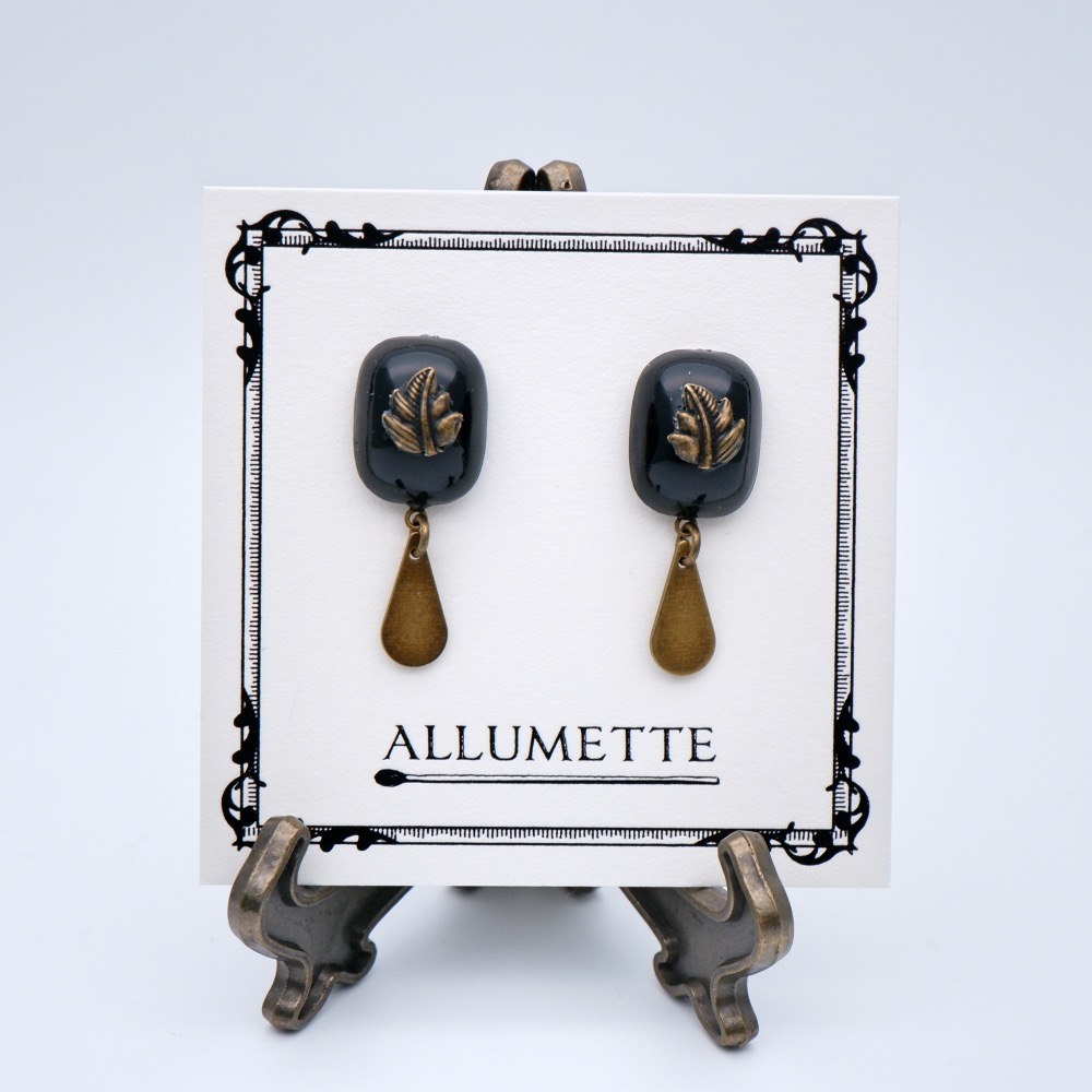Leaf Pierced Earrings / Ear Clips (black)の画像3