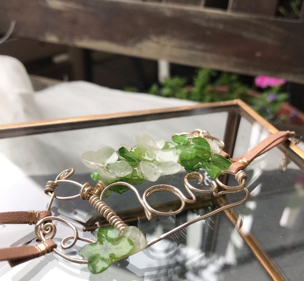 紫陽花・髪飾り風マスクフックアクセサリー（フリーワイヤー英文字入り）５文字までの画像3