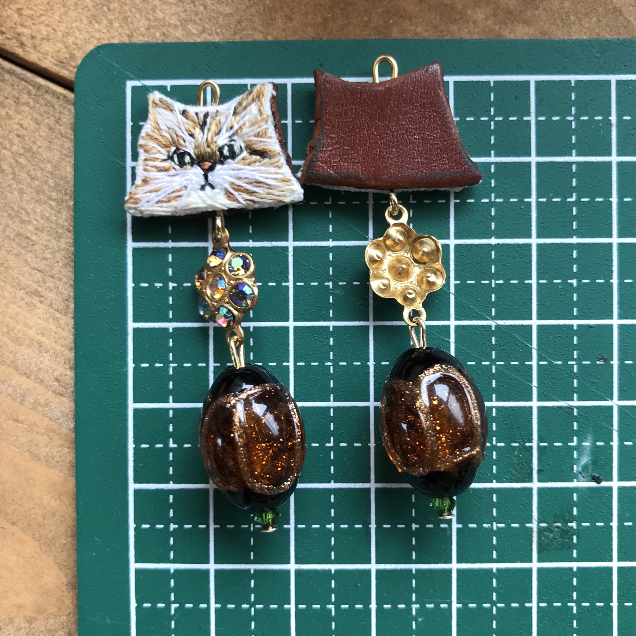 ガラステールキャット ピアスの画像3