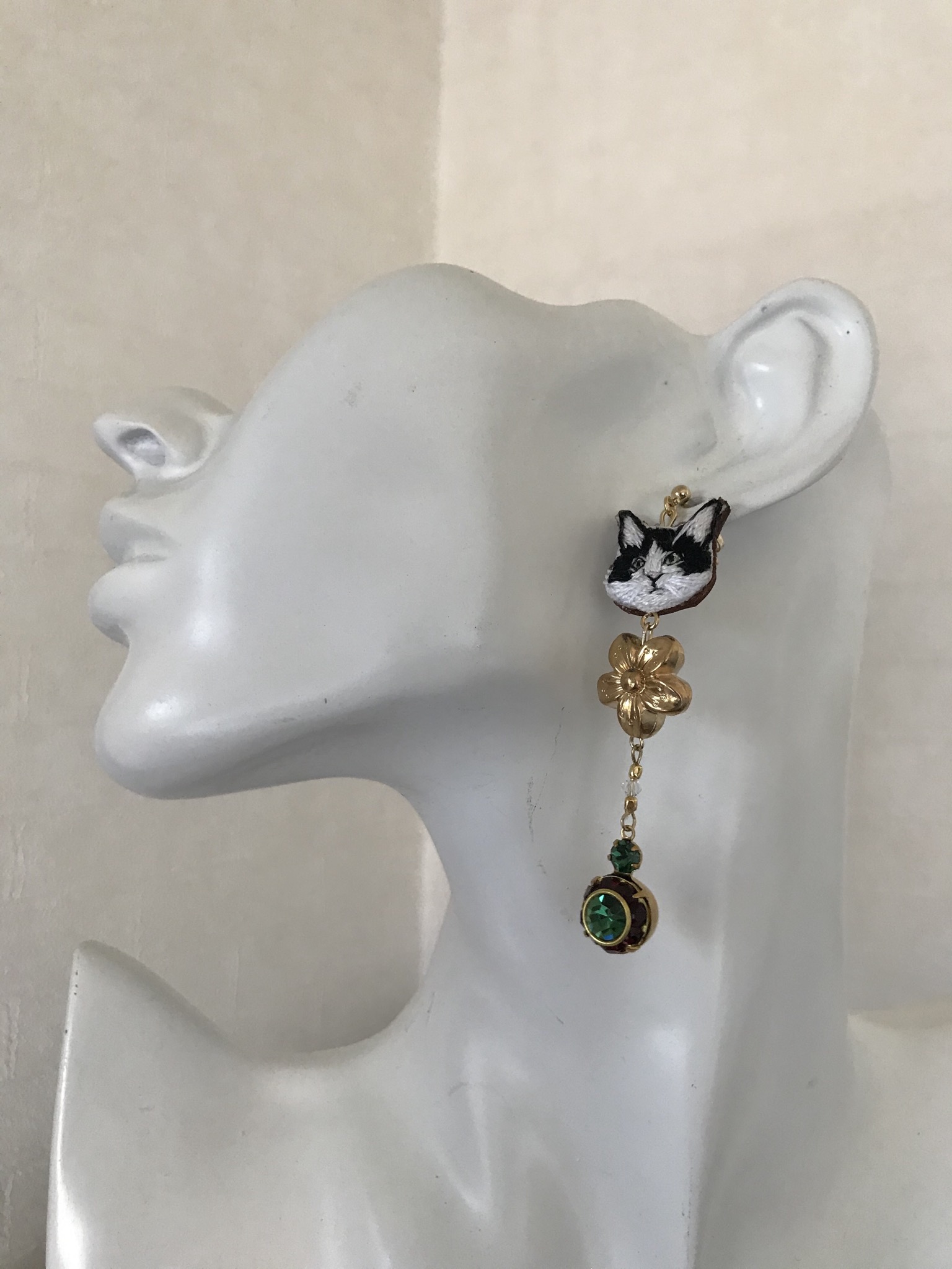 ヴィンテージ ライクキャットピアスの画像4