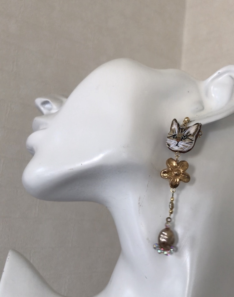 ヴィンテージ ライクキャットピアスの画像4
