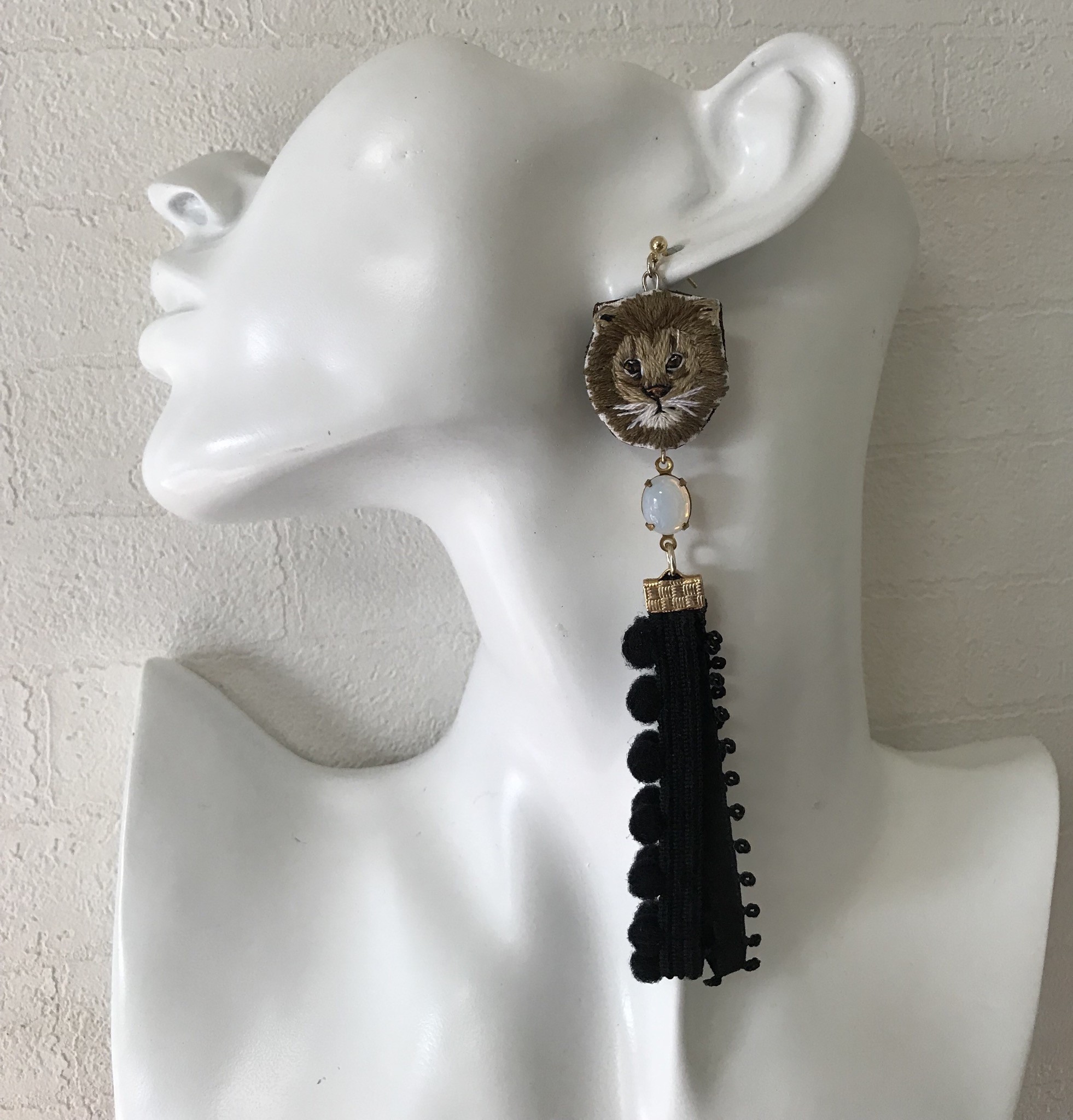 カップリング ライオン ピアスの画像3