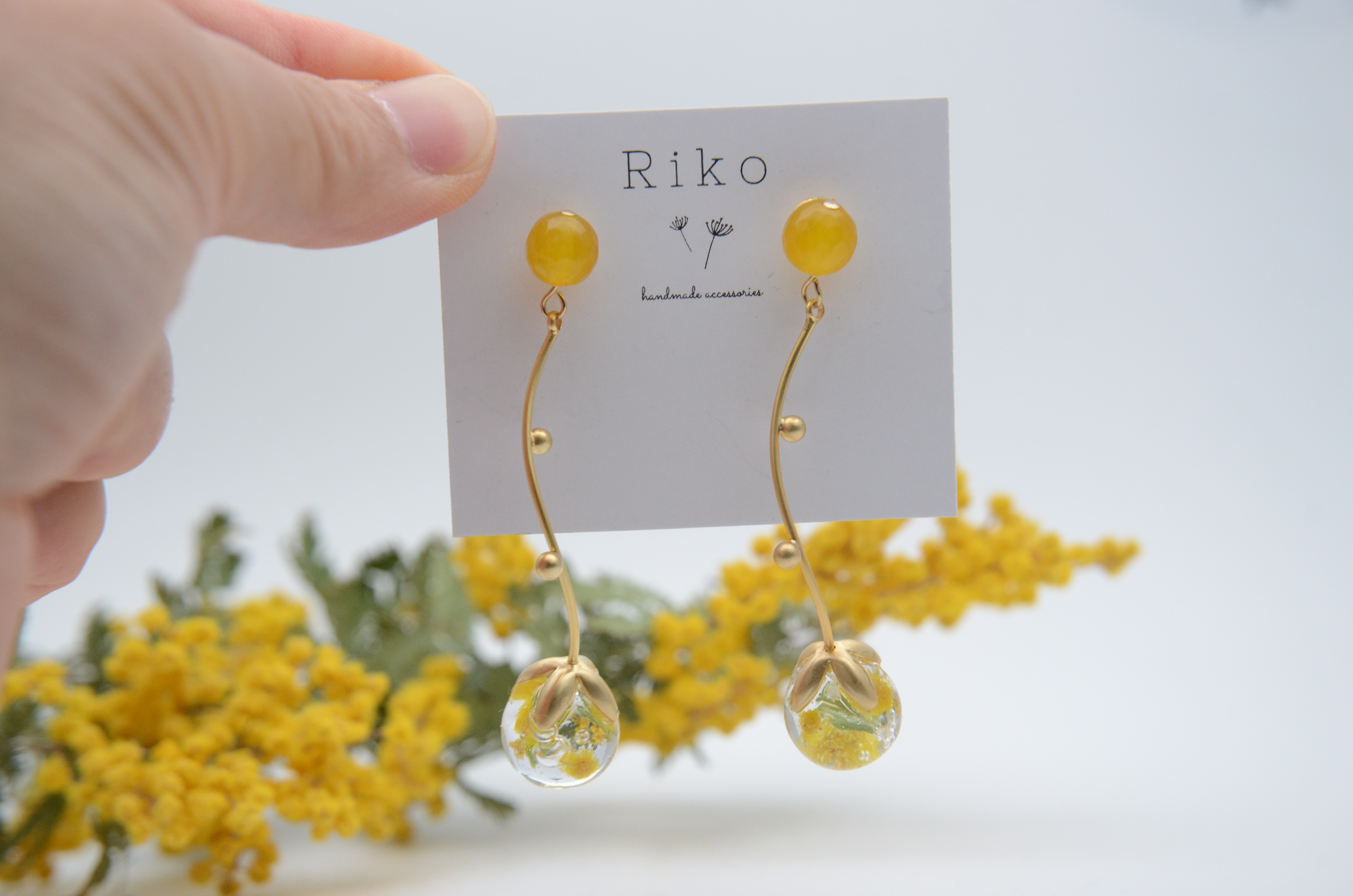 ミモザの花玉ピアスの画像3