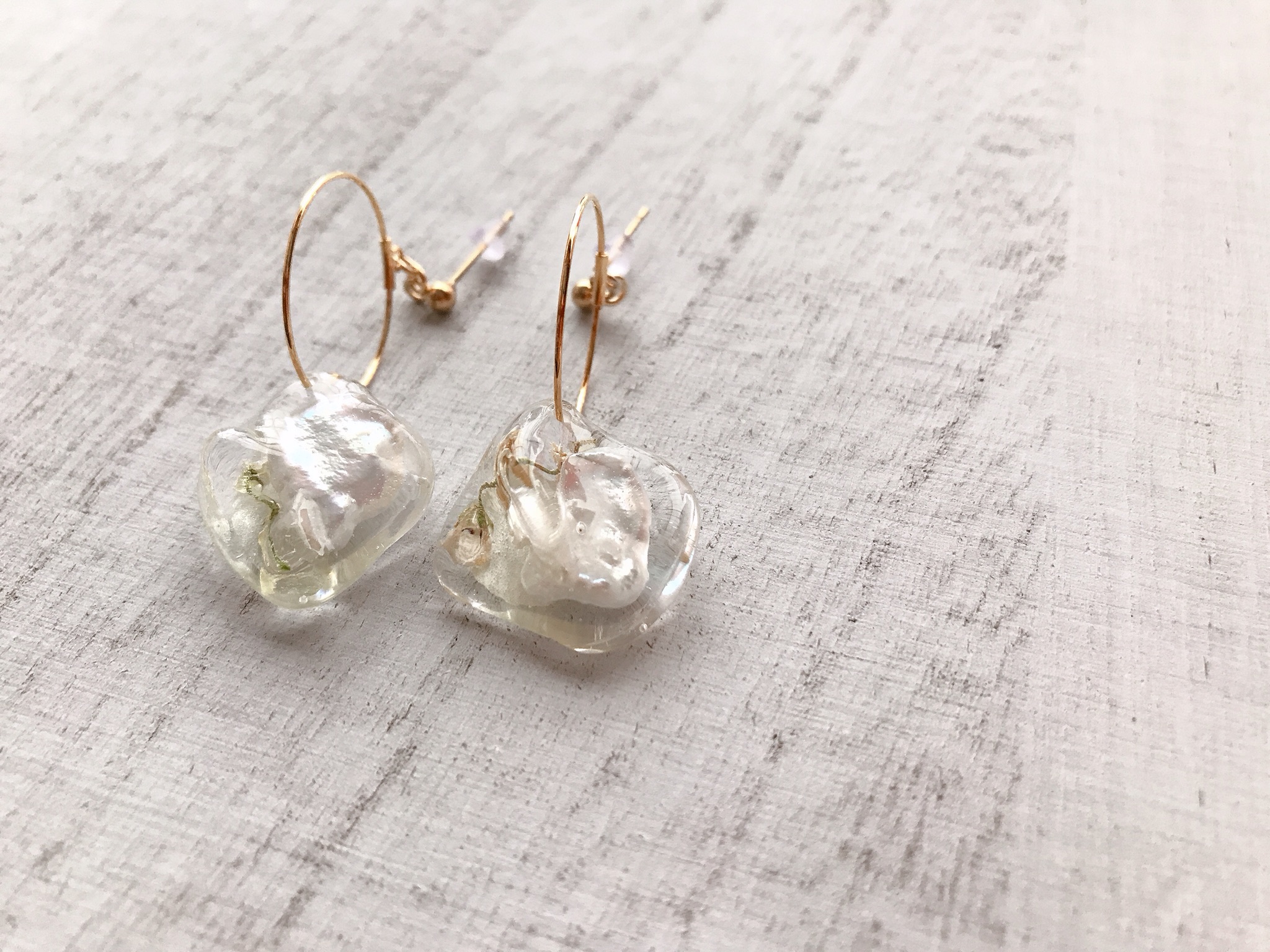 baroque pearl fleur espaceピアスの画像2