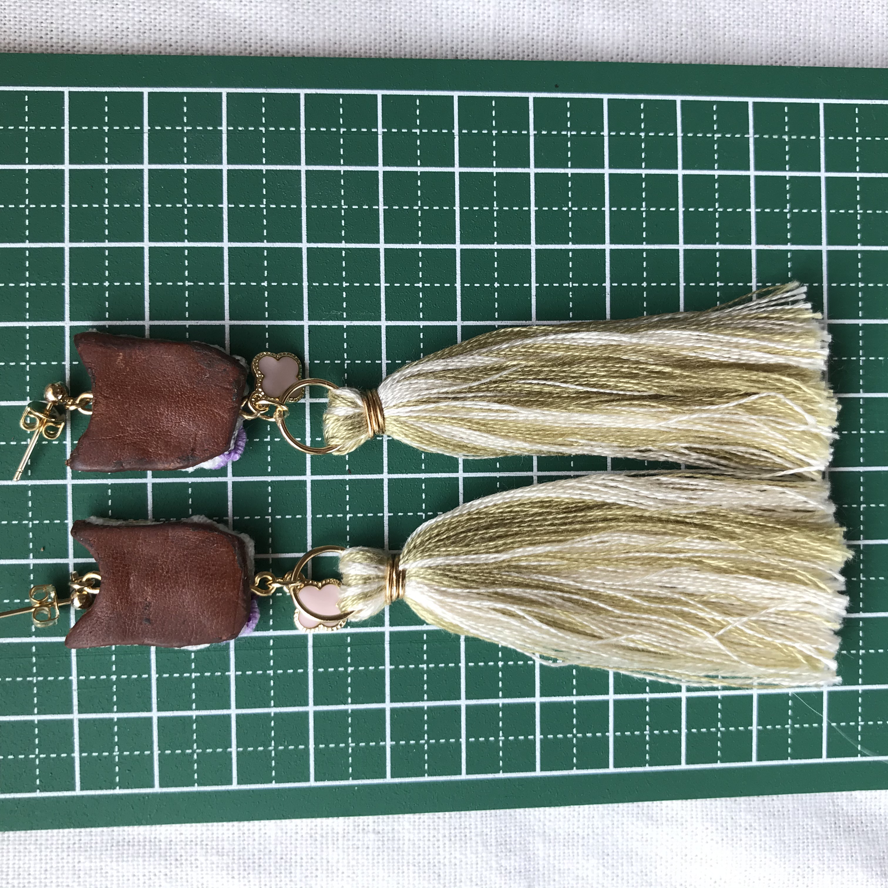 アレンジメントキャット　タッセルピアスの画像3