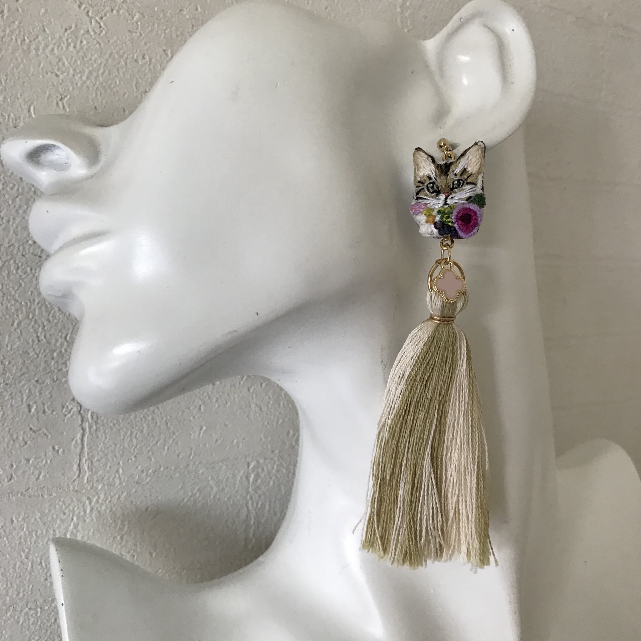 アレンジメントキャット　タッセルピアスの画像4