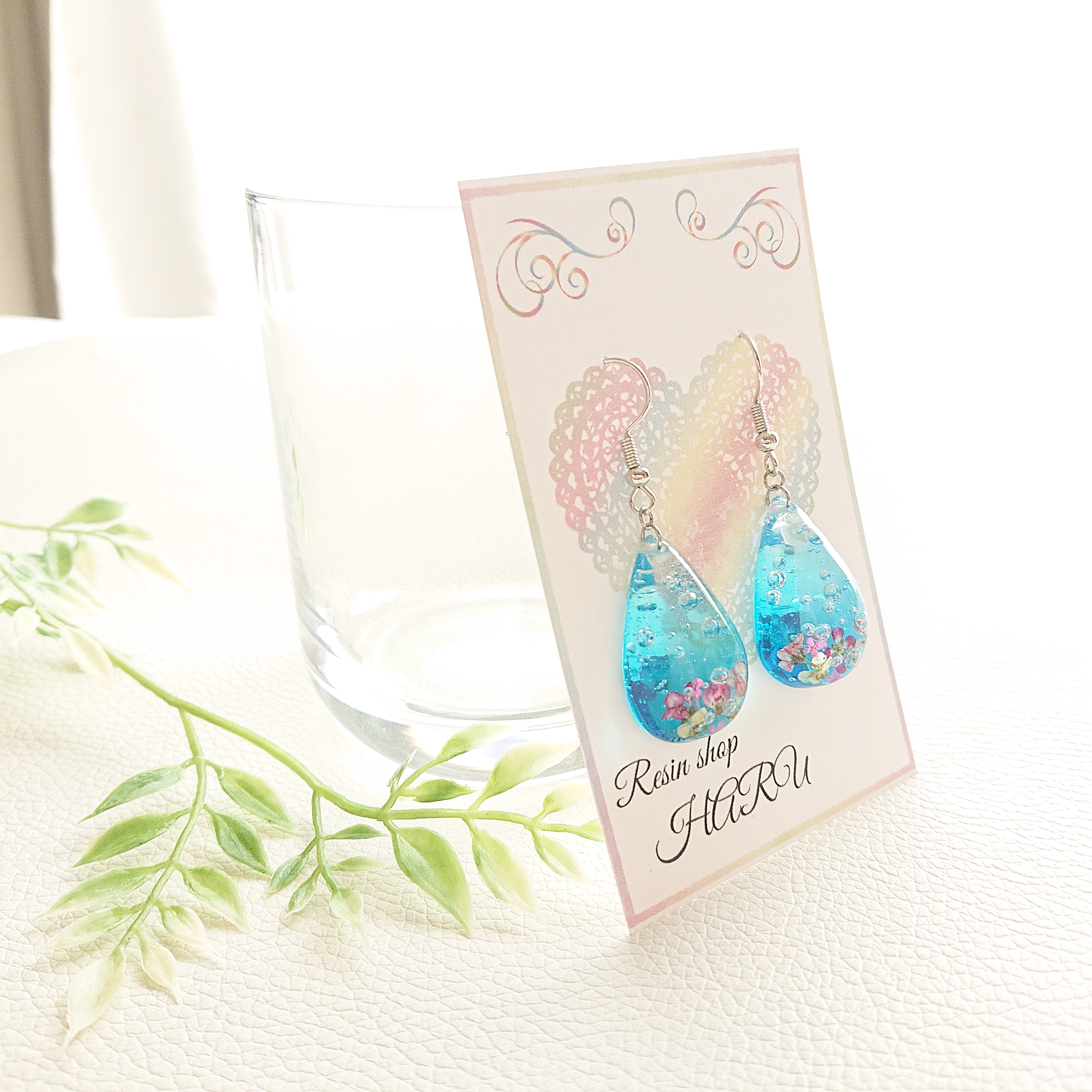 海底に咲く花。.゜*雫型レジンピアス・イヤリングの画像4