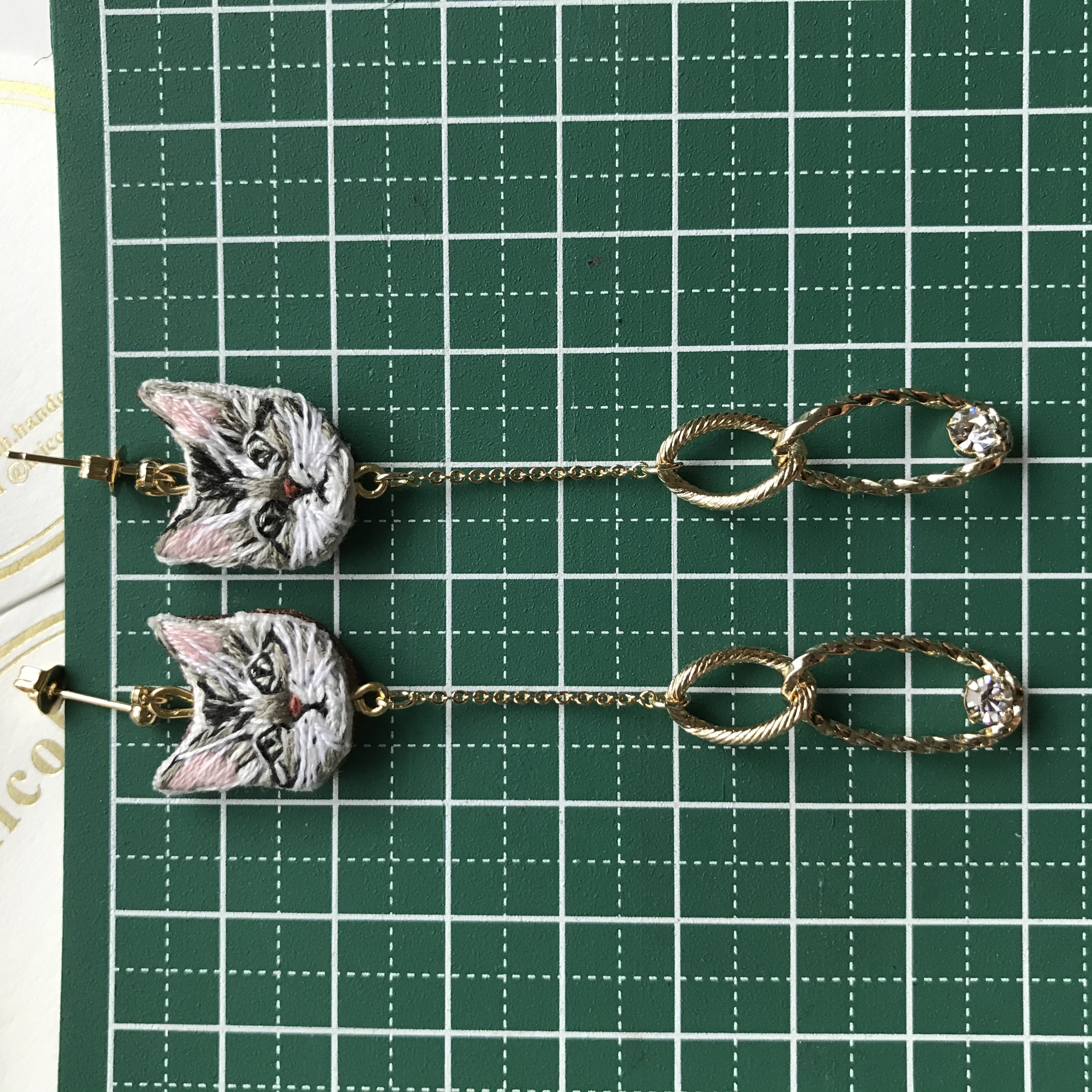 チェーンスウィング　キャットピアスの画像2