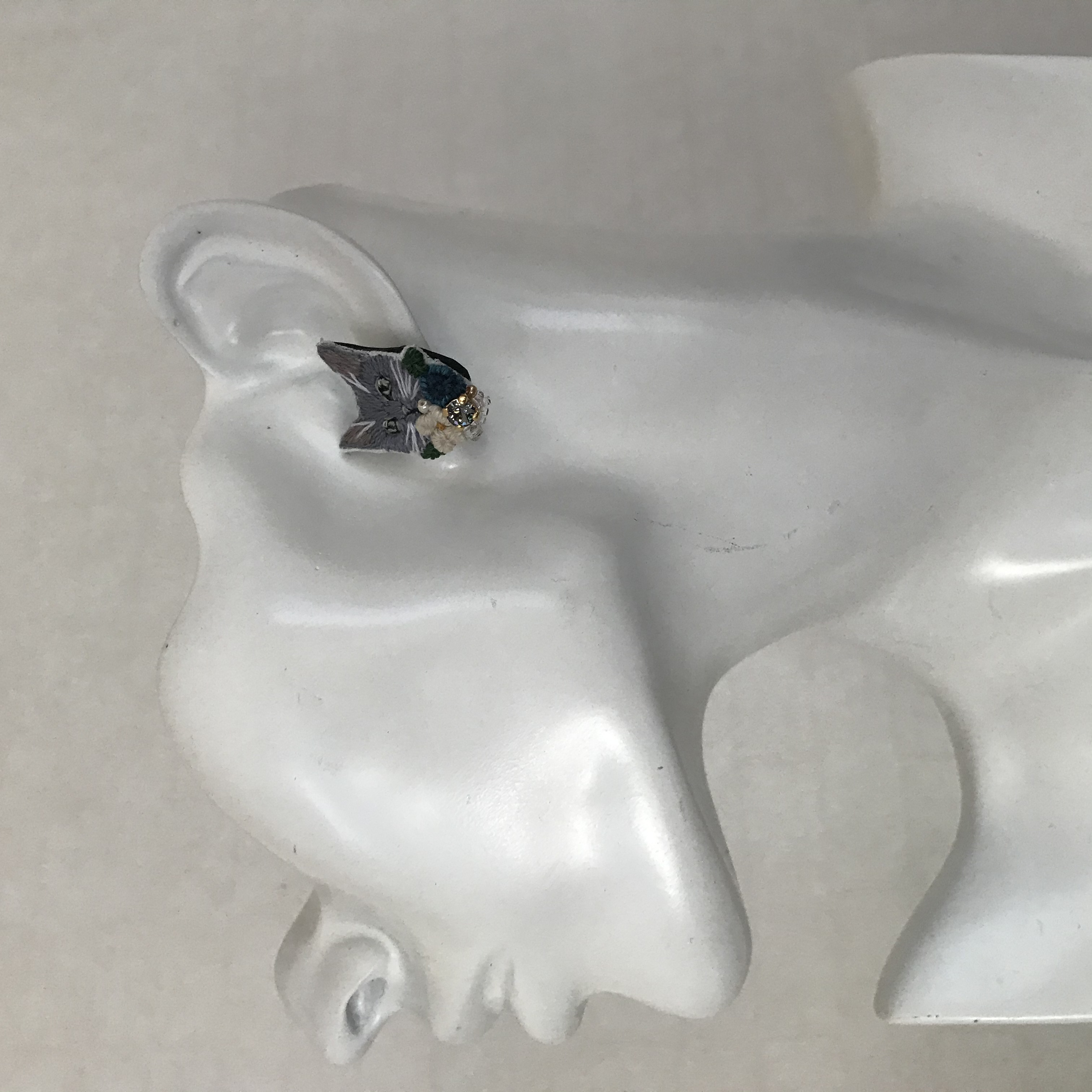 フラワーアレンジメント　キャットピアス(ロシアンブルー)の画像4