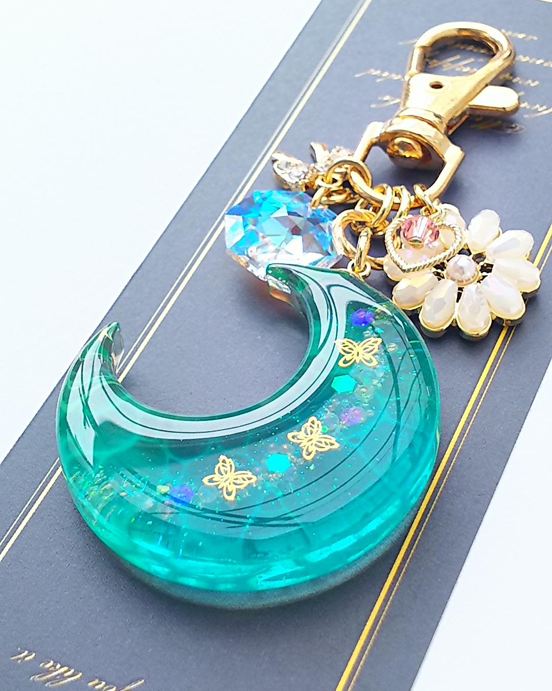 蝶が舞う海の三日月🌙の画像3