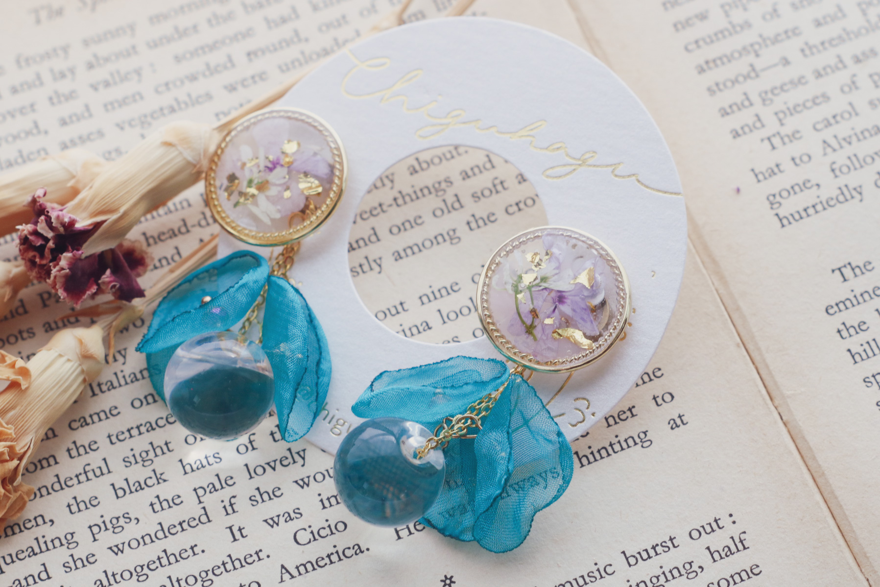 押花とふんわりシフォンピアスの画像2