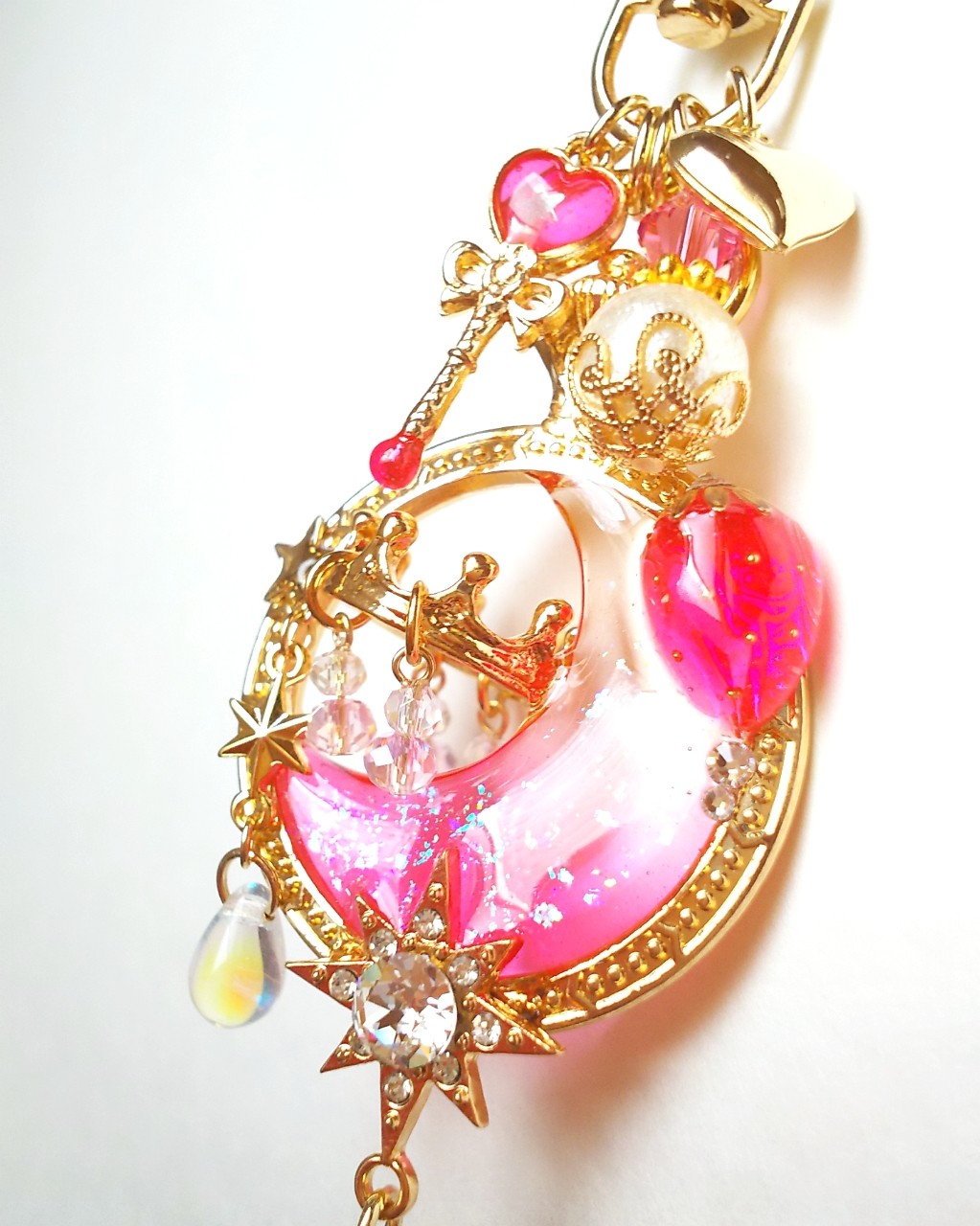 ストロベリームーン立体シャンデリアキーホルダーの画像2