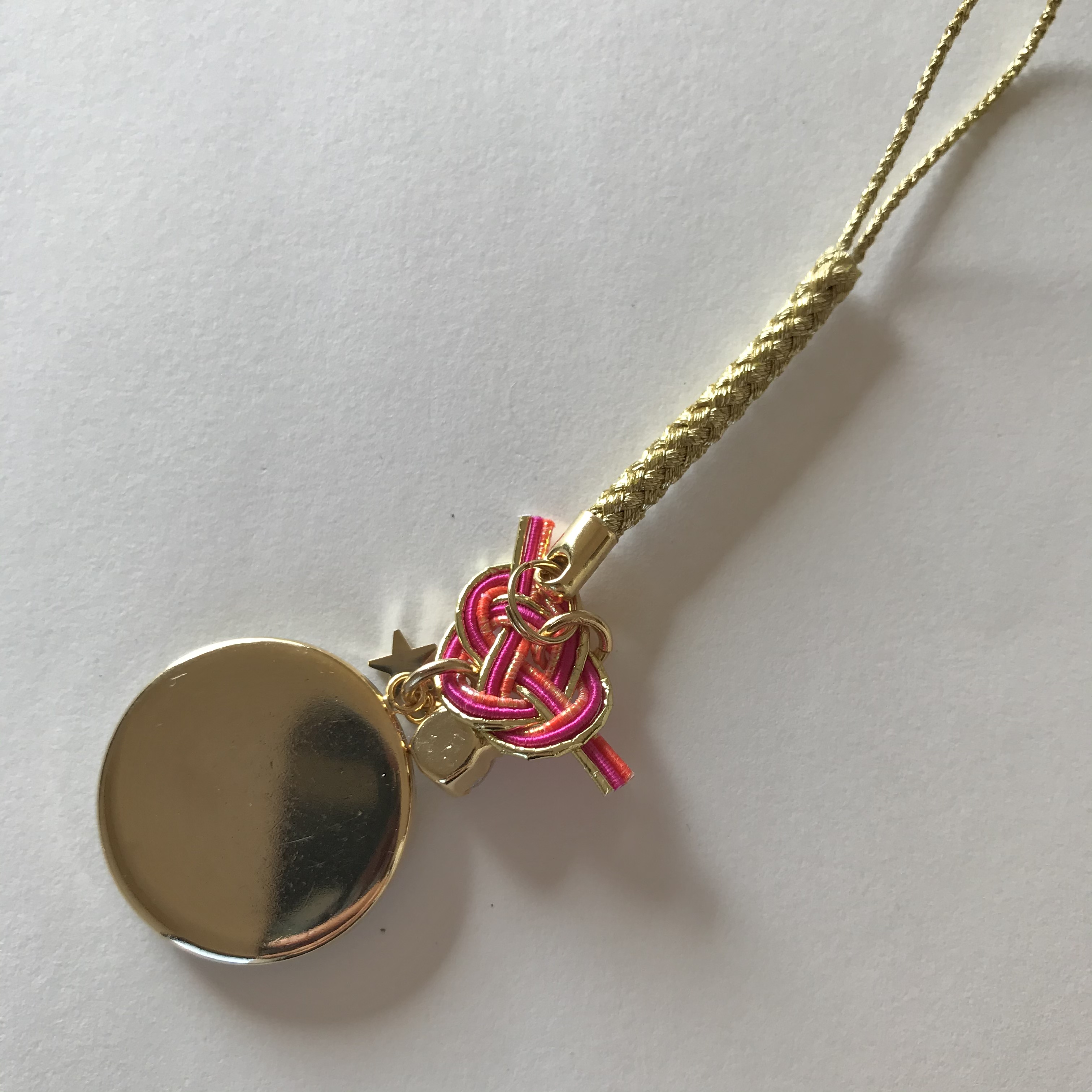 キャットモチーフ　根付　三毛猫の画像3