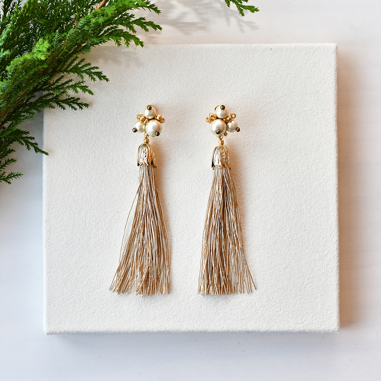 コットンパールタッセルピアス・イヤリング　木の実の画像4