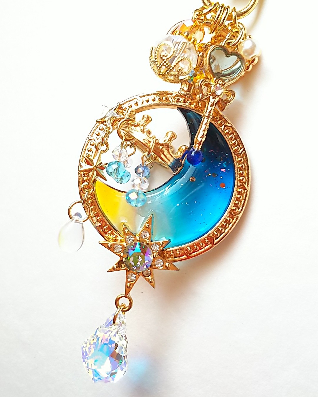 T様専用ページ♡オレンジブルーの三日月立体シャンデリアキーホルダーの画像2