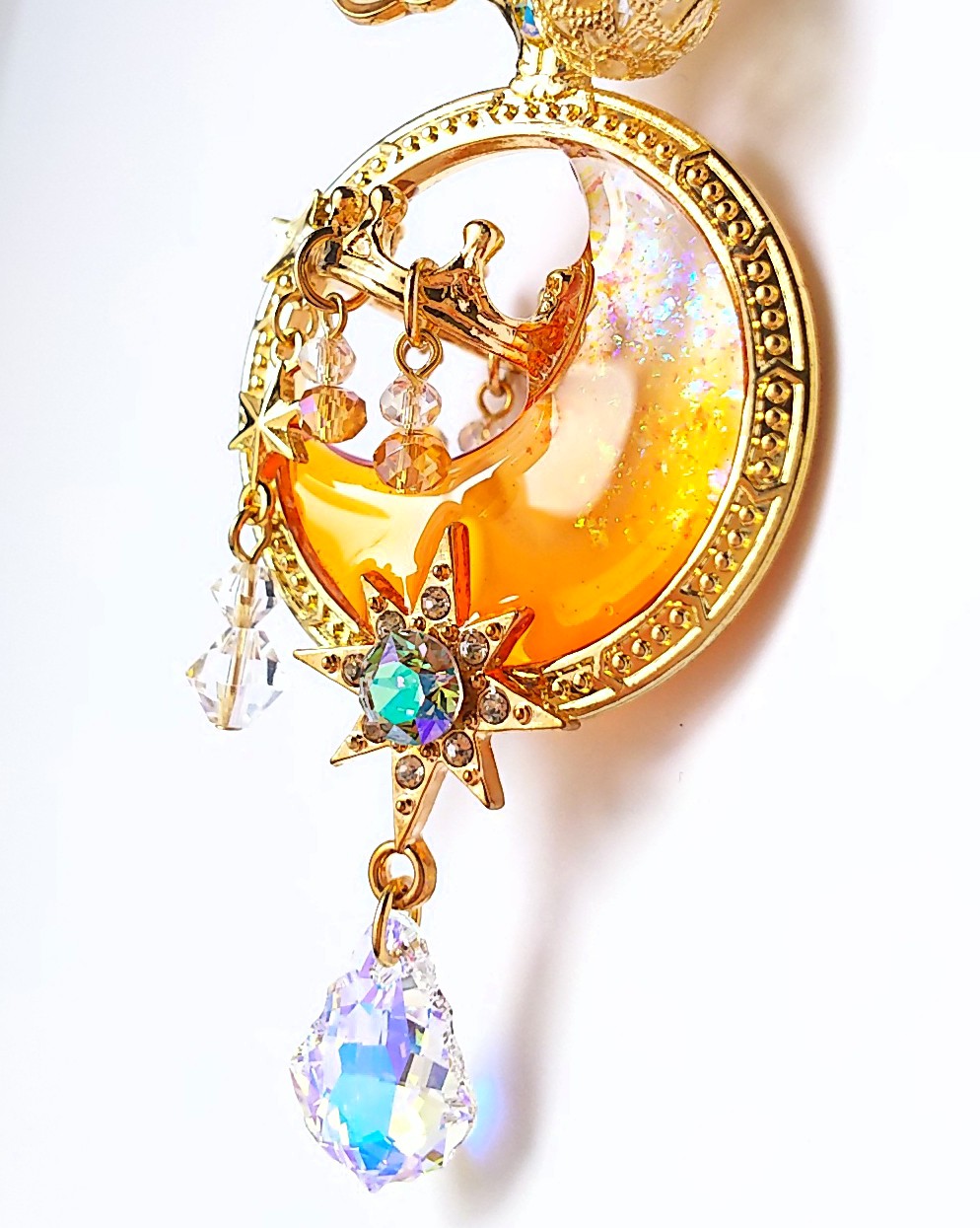 オレンジグラデーションの三日月立体シャンデリアキーホルダーの画像2