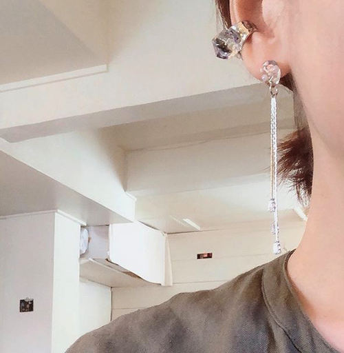 【送料無料】Petit bijou cubic bar pierceの画像2