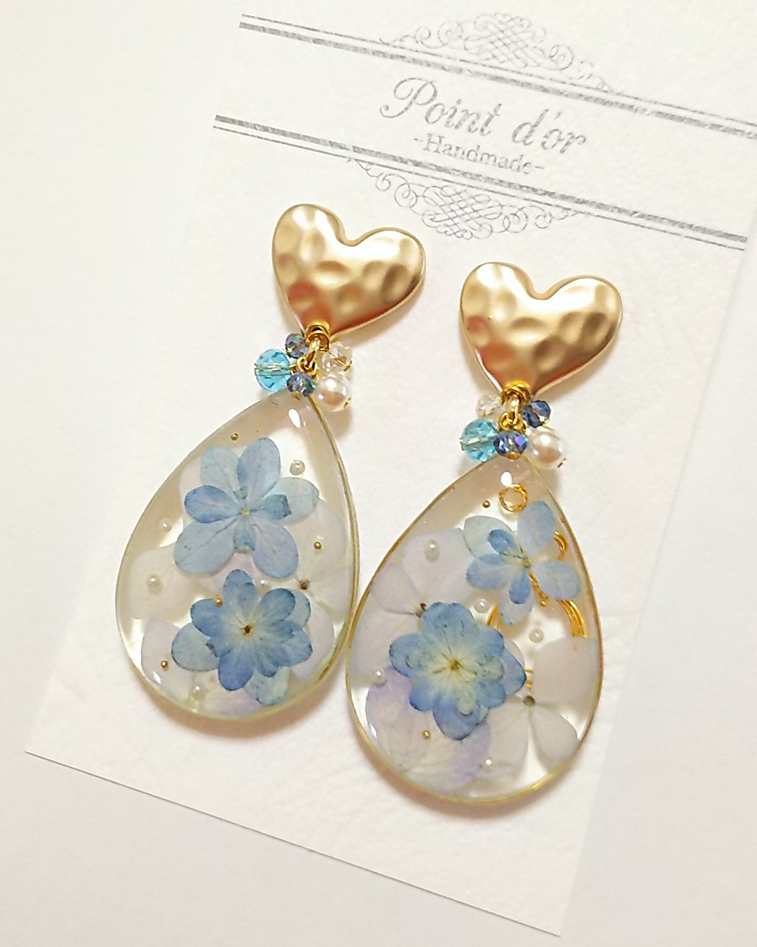 大粒雫フレームの押し花ピアスの画像2