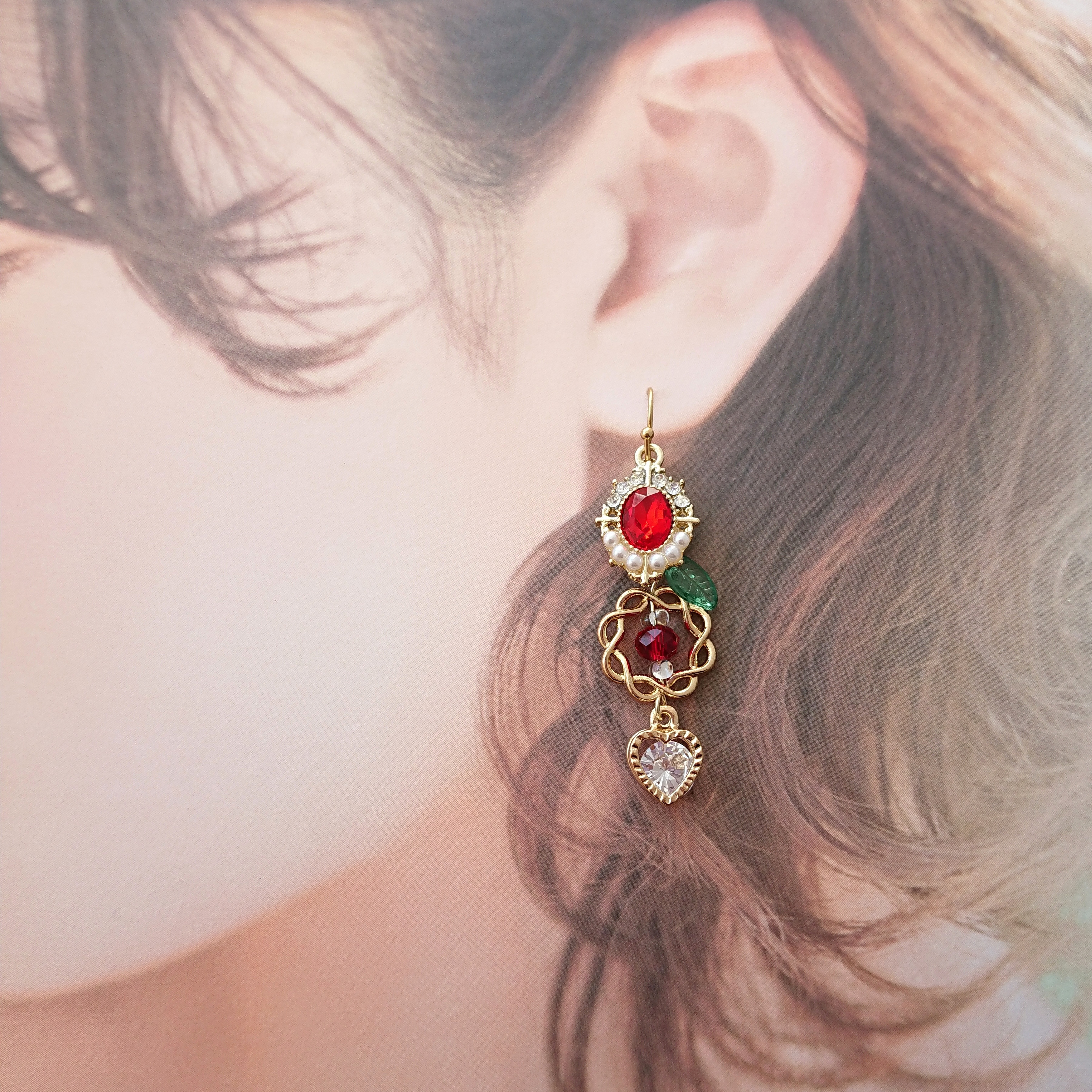 薔薇の園の耳飾りの画像3