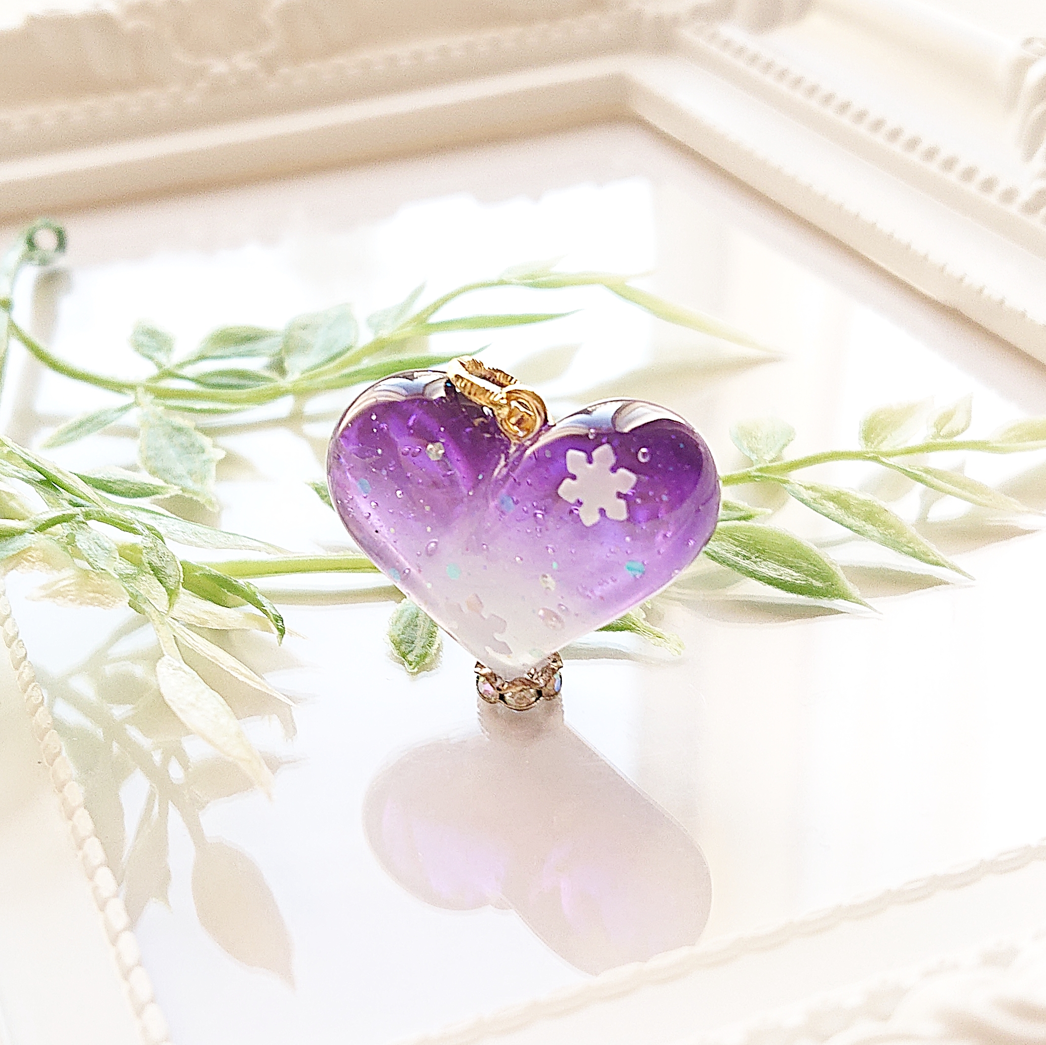 雪の夜空✩.*˚ ハート型レジンネックレスの画像2