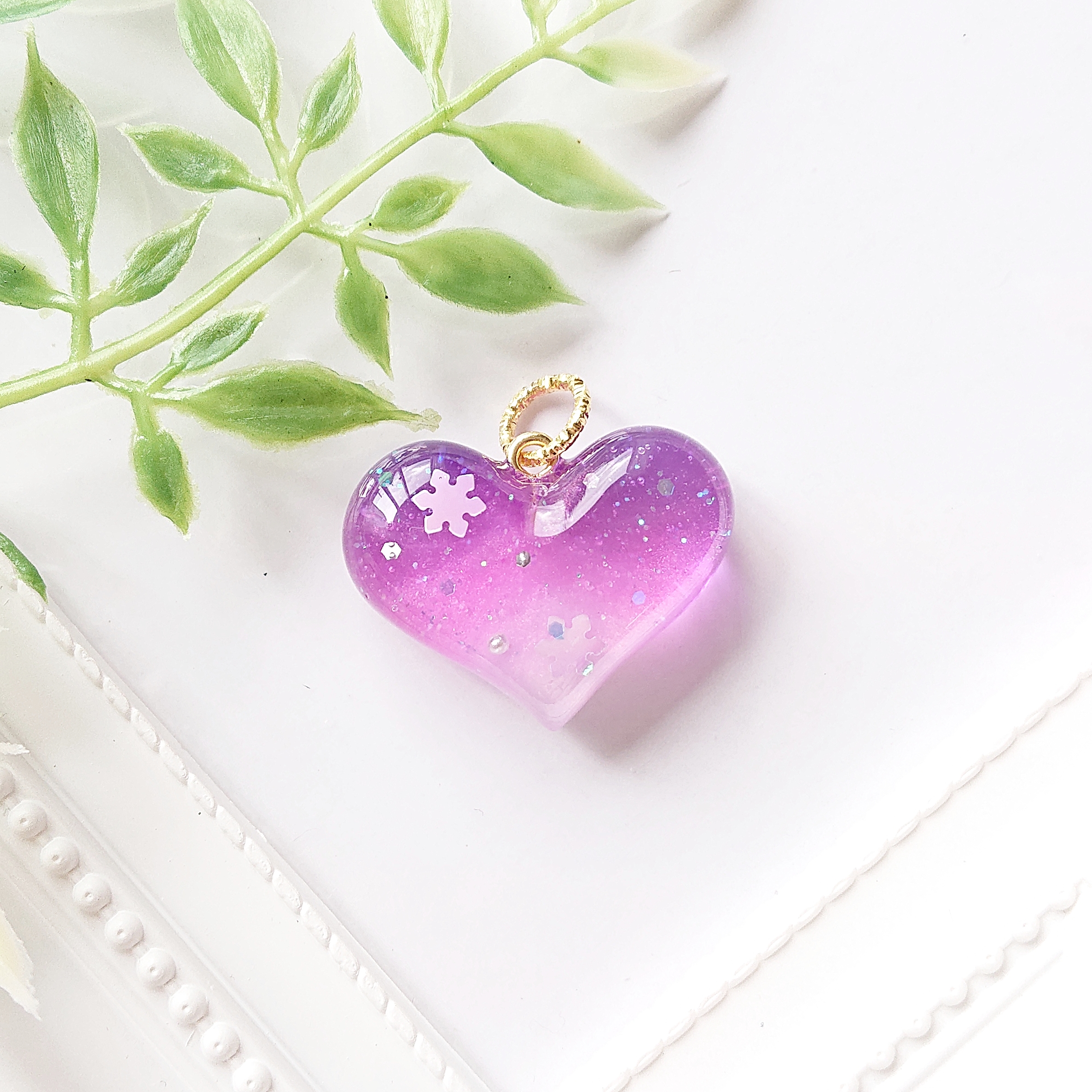 雪の朝焼け✩.*˚ ハート型レジンネックレスの画像3