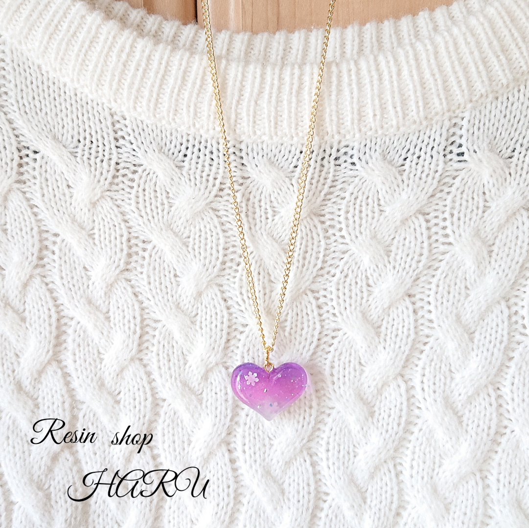 雪の朝焼け✩.*˚ ハート型レジンネックレスの画像4