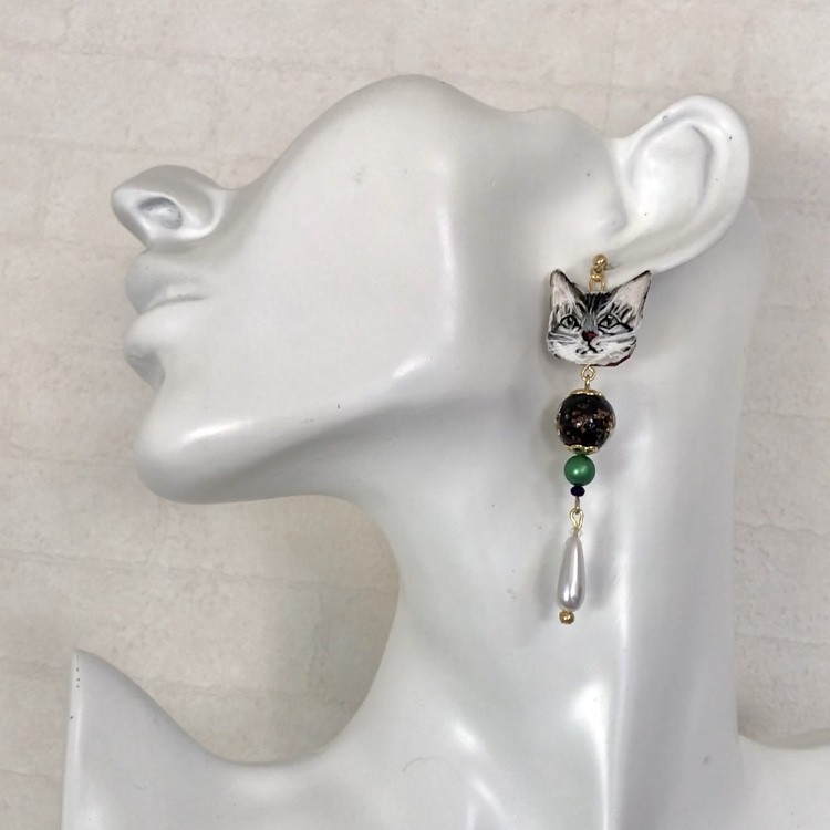ガラスボディキャット ピアスの画像3