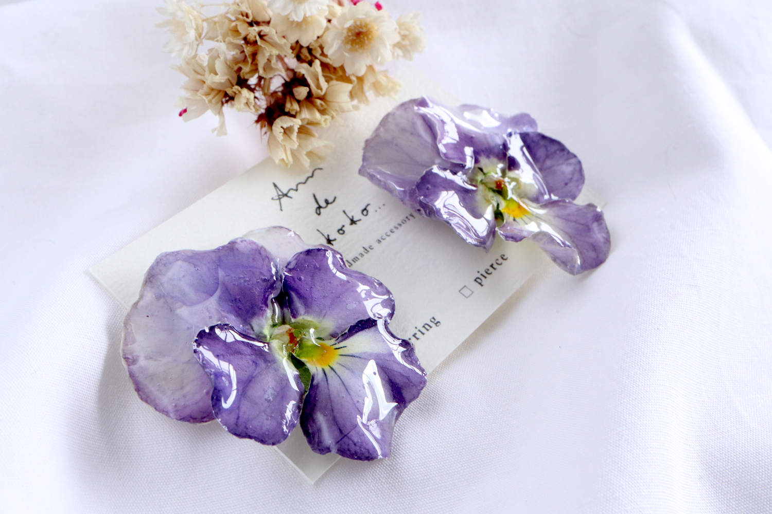 耳に纏う花～フリルビオラ～の画像3