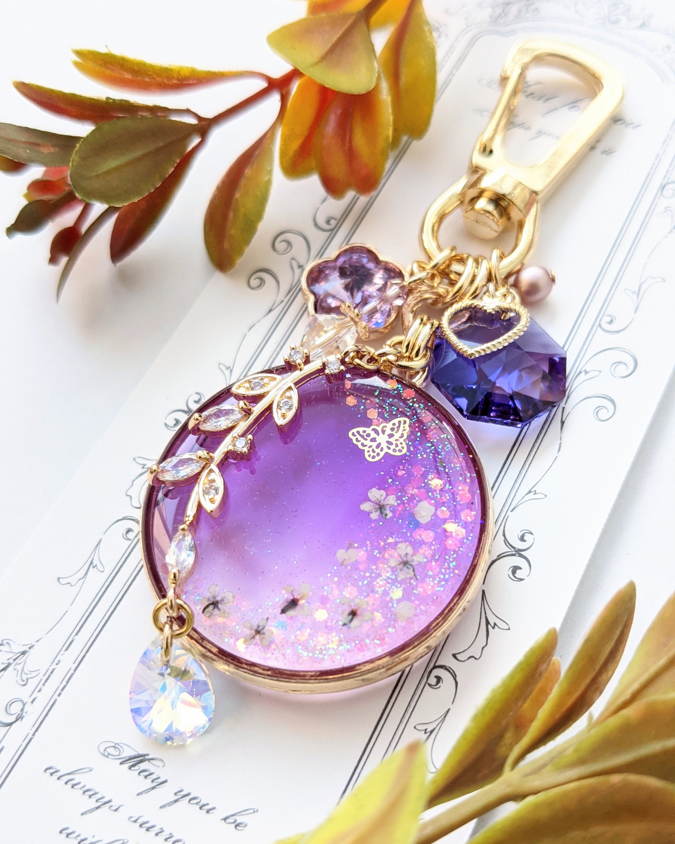 蝶と華が舞うラウンドキーホルダー.｡*♡の画像3