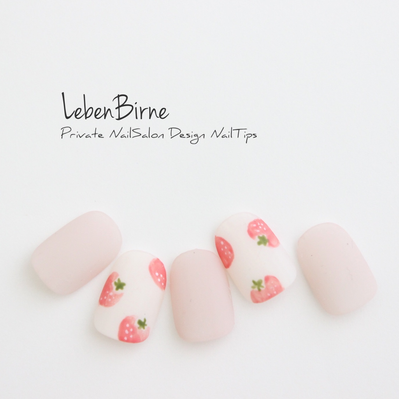 いちごのネイルの画像2