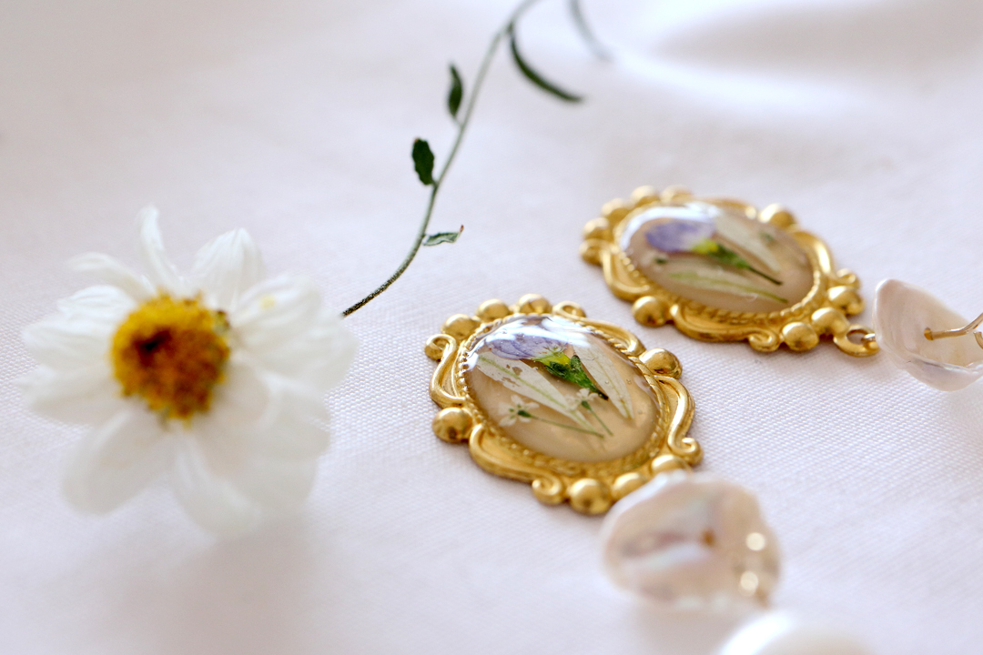 ヒナソウと淡水パール　イヤリング/ピアスの画像4