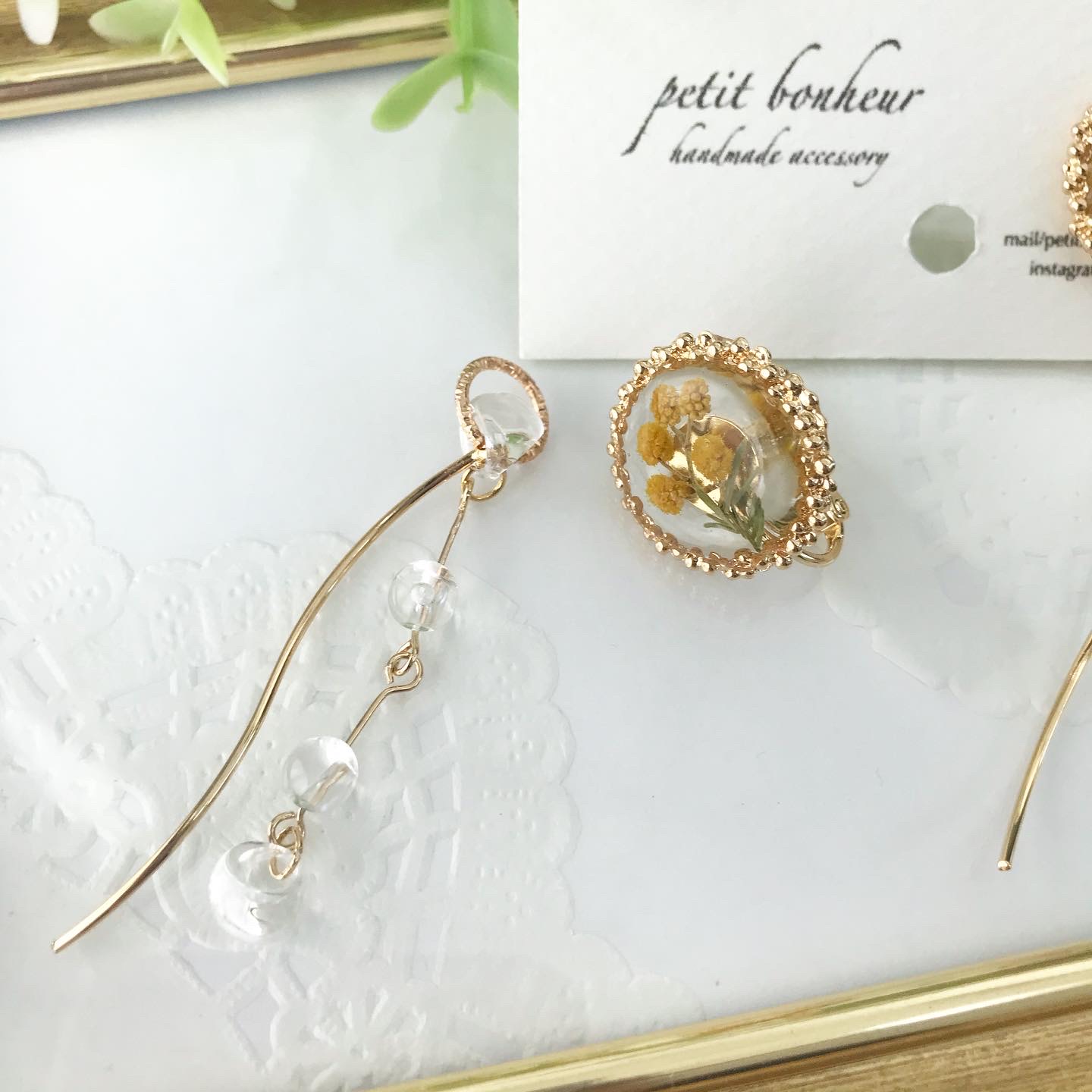 風にそよぐミモザの耳飾り𓆸𓆸イヤリングの画像2