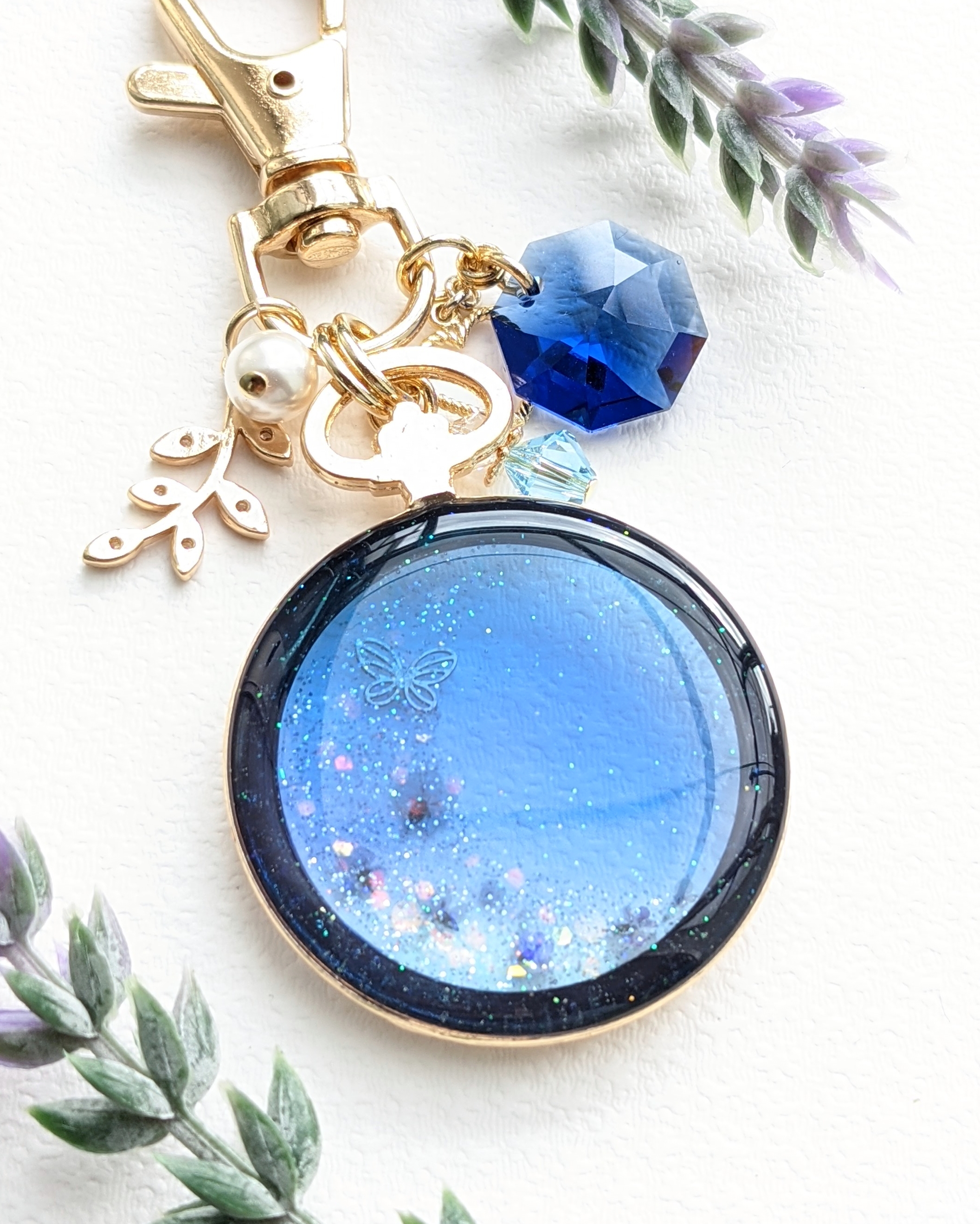 蝶が舞うラウンドキーホルダー.｡*🦋の画像4