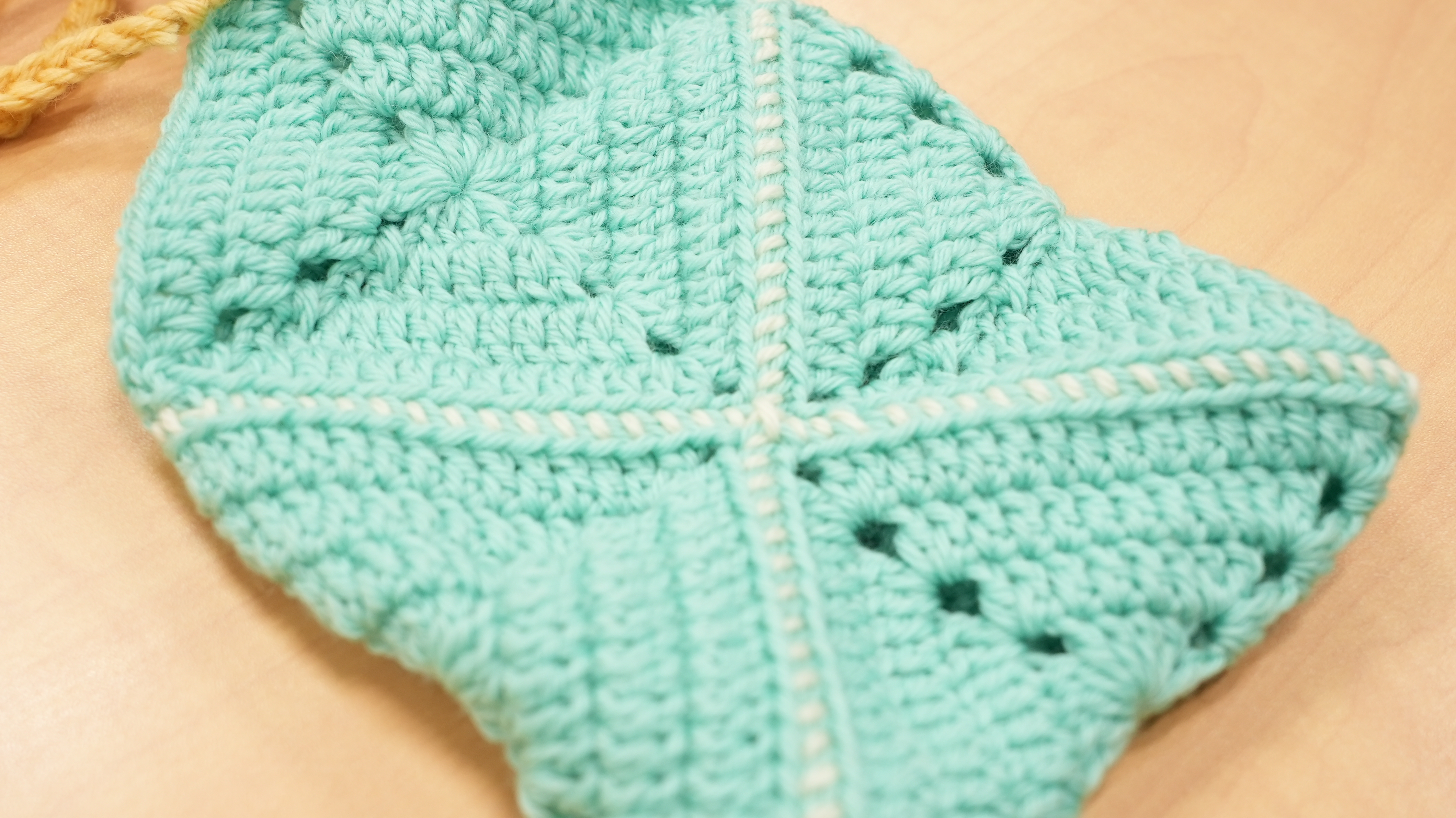 記号図を読みながら
モチーフバック編んでみましょうの画像