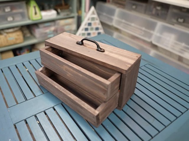 キッチンで大活躍！
持ち運び可能な「カラトリーケース」