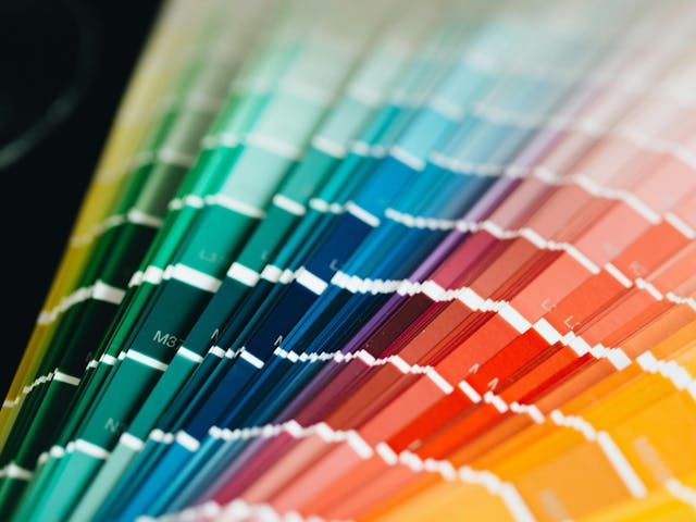 心理学と医学の知見に基づき発展した
「カラーセラピー」を学ぶ