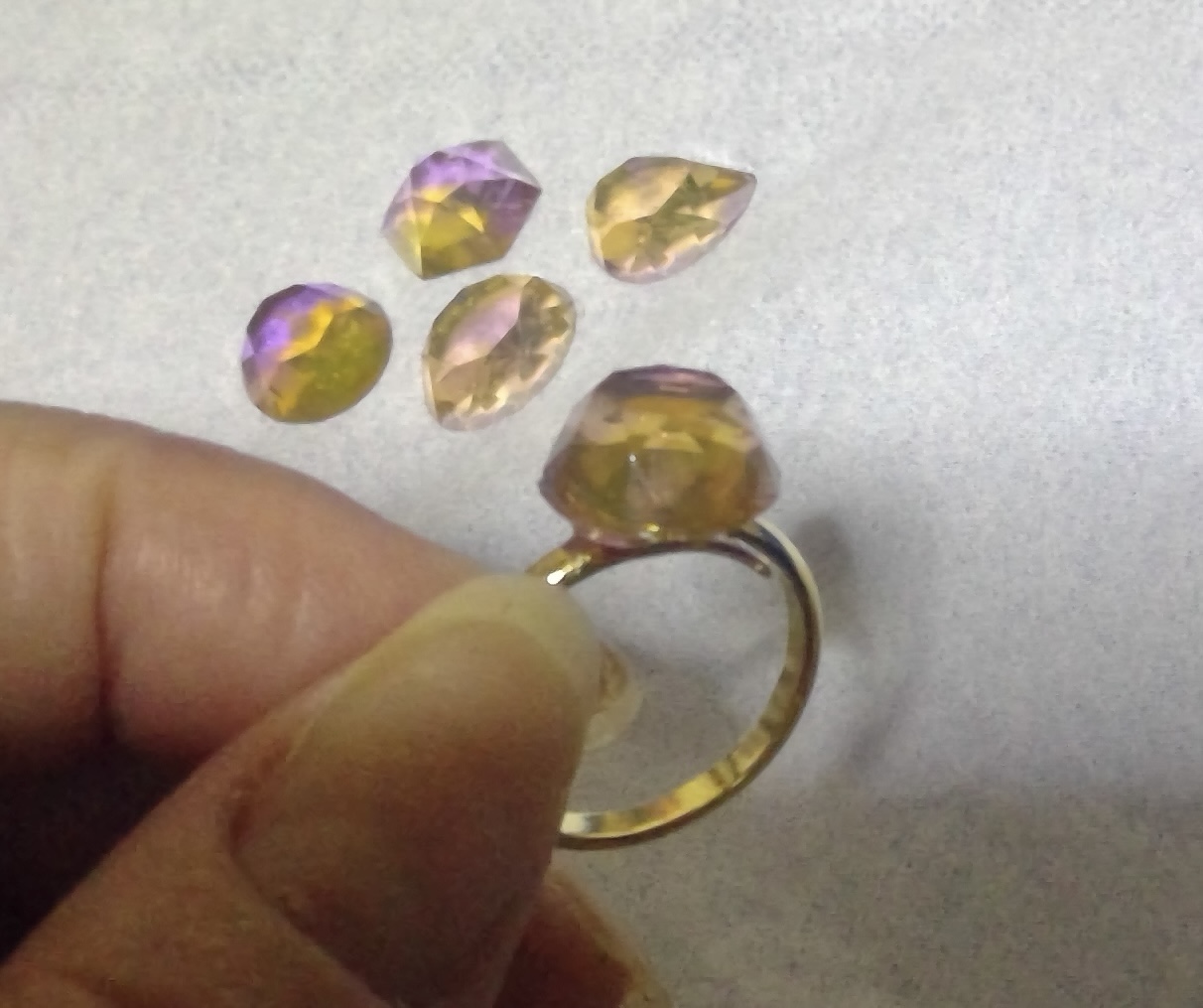 はじめてのUVレジンアクセサリー入門コースを受講したいたちすきのふさんの作品