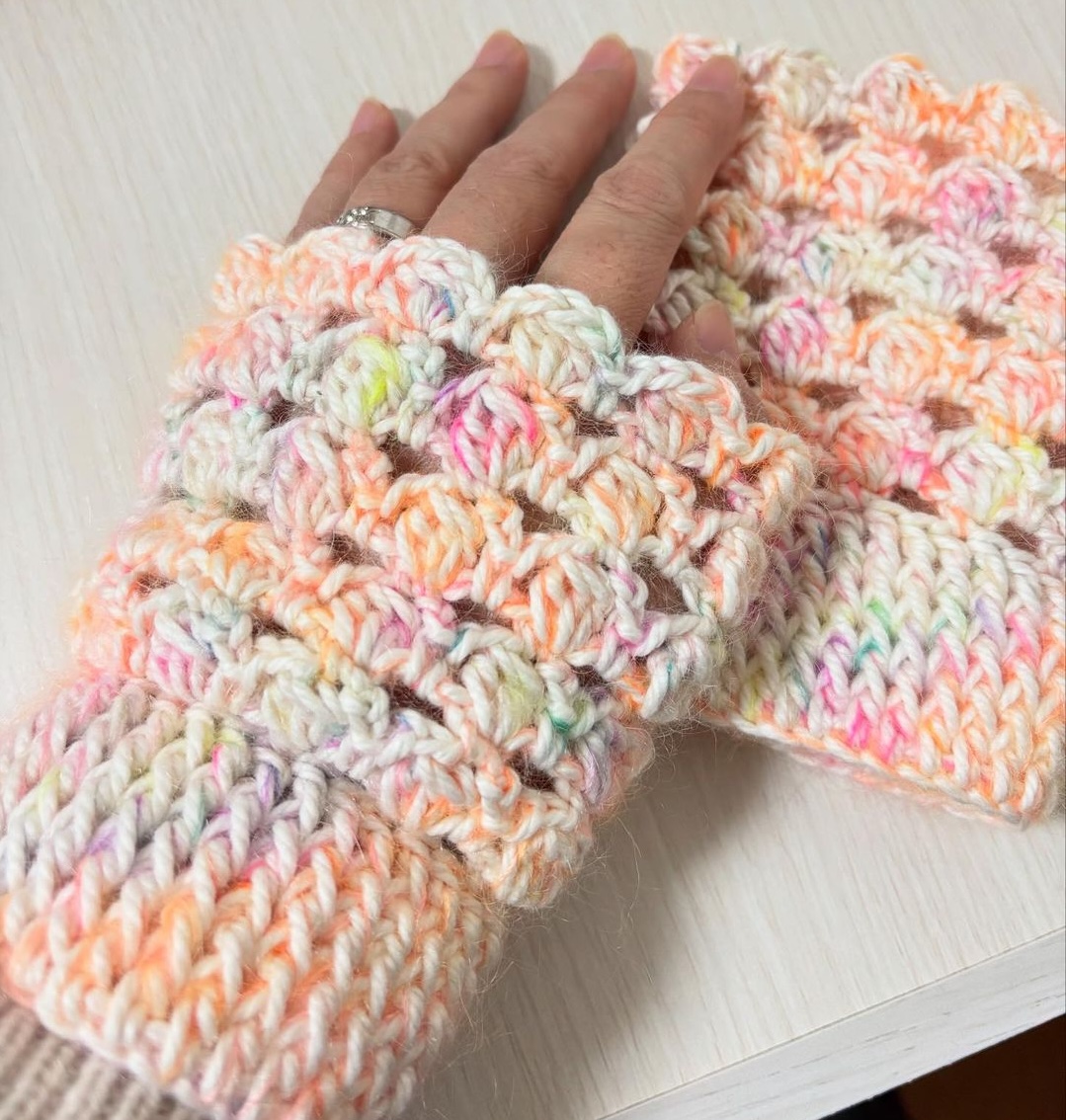 かぎ針編み リストウォーマーの編み方【PDF編み図付】を受講したハルさんの作品