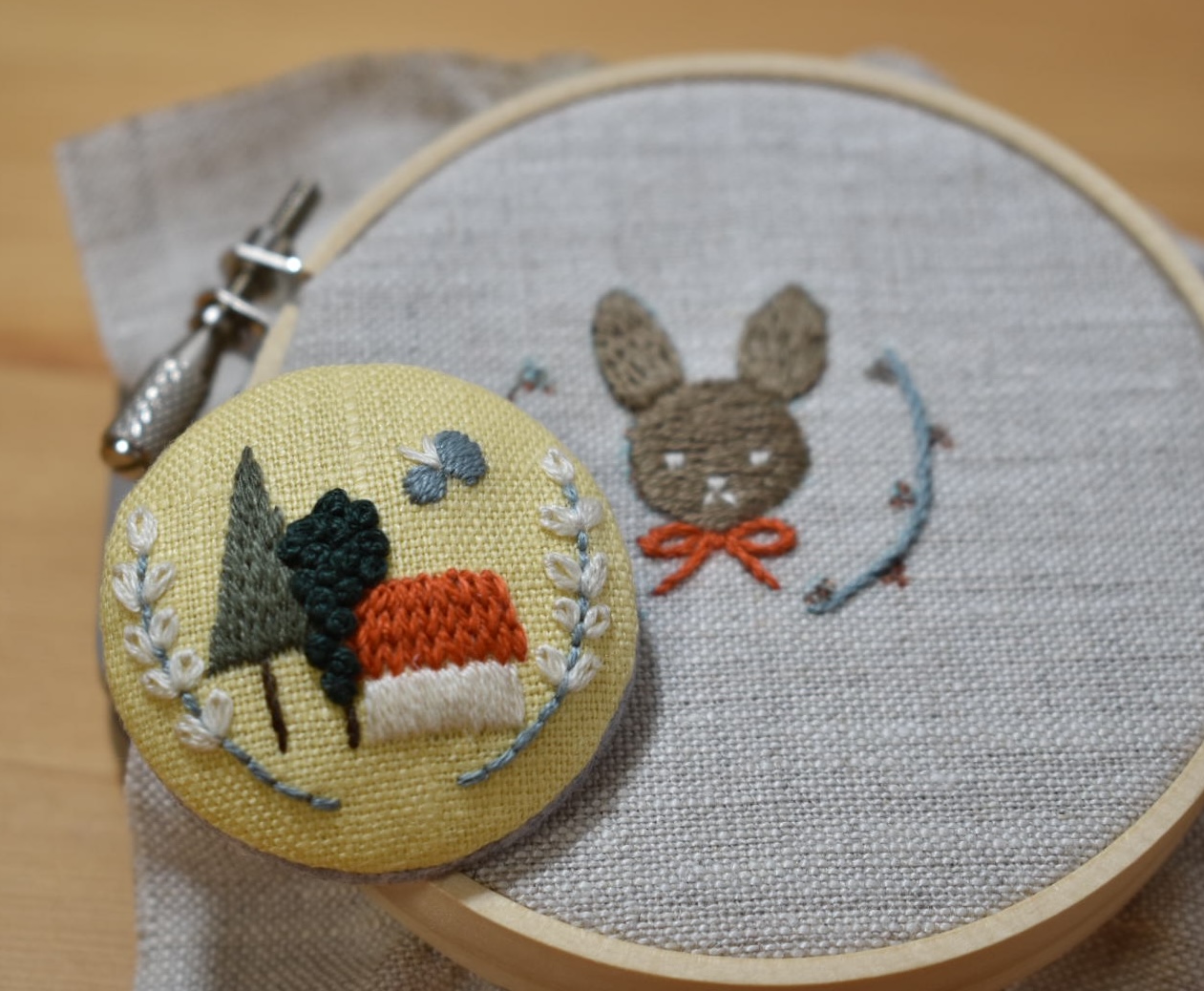 【FABBRICA刺繍講座】基本のステッチとふわふわステッチで作るリネン小物レッスンを受講したぱせりさんの作品