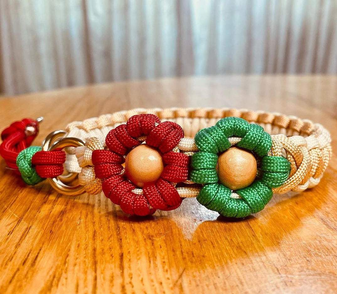 初心者でも簡単！愛犬のためのお花の首輪作り講座を受講したPochi_tenさんの作品