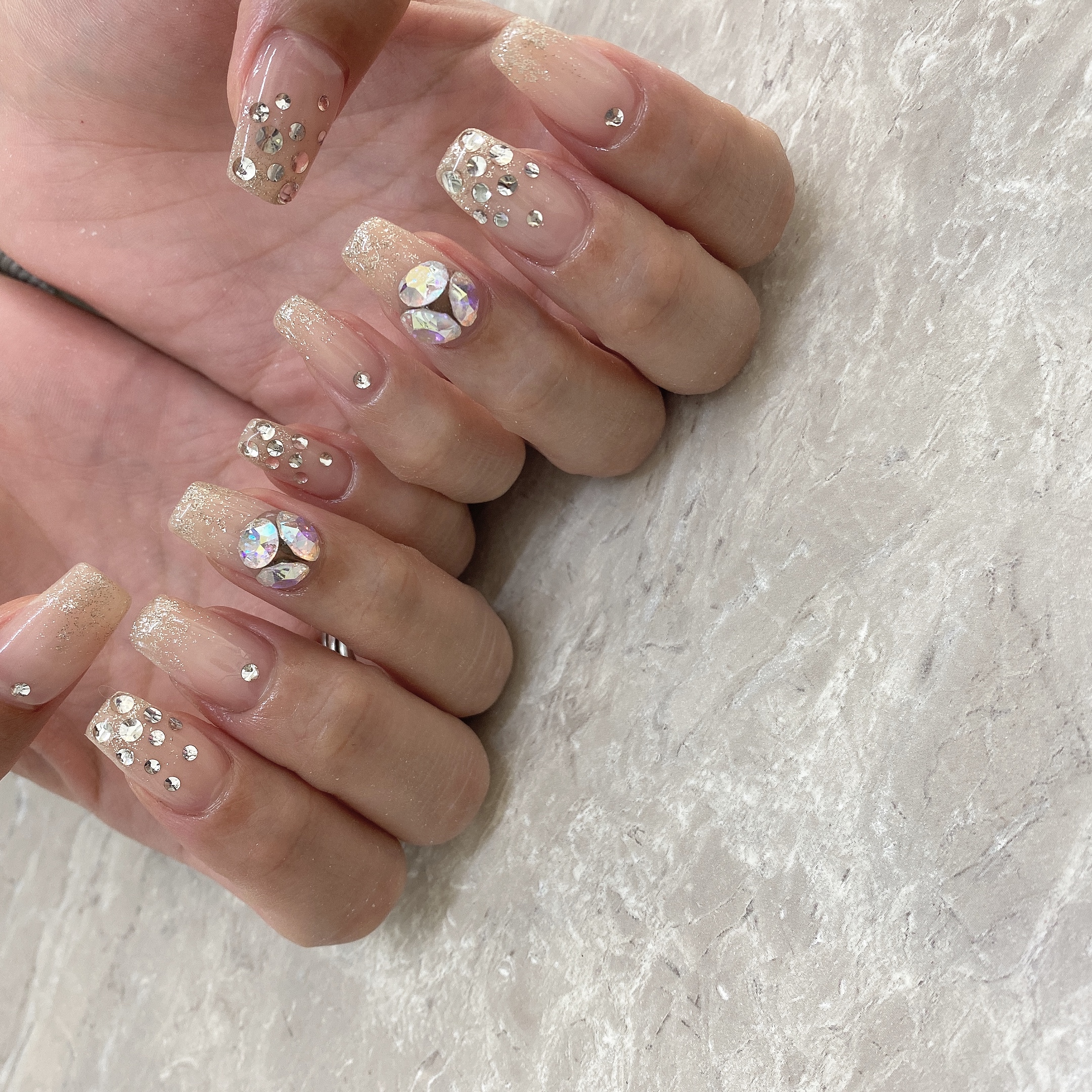 Vカットビジューやり方