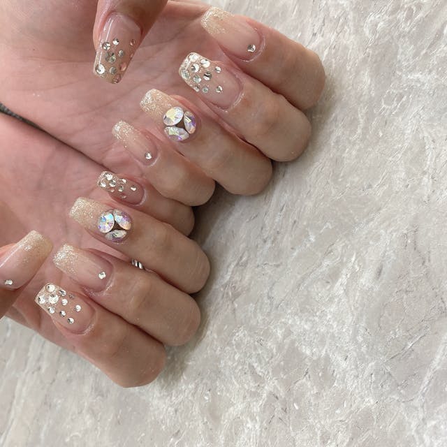 Vカットビジューやり方